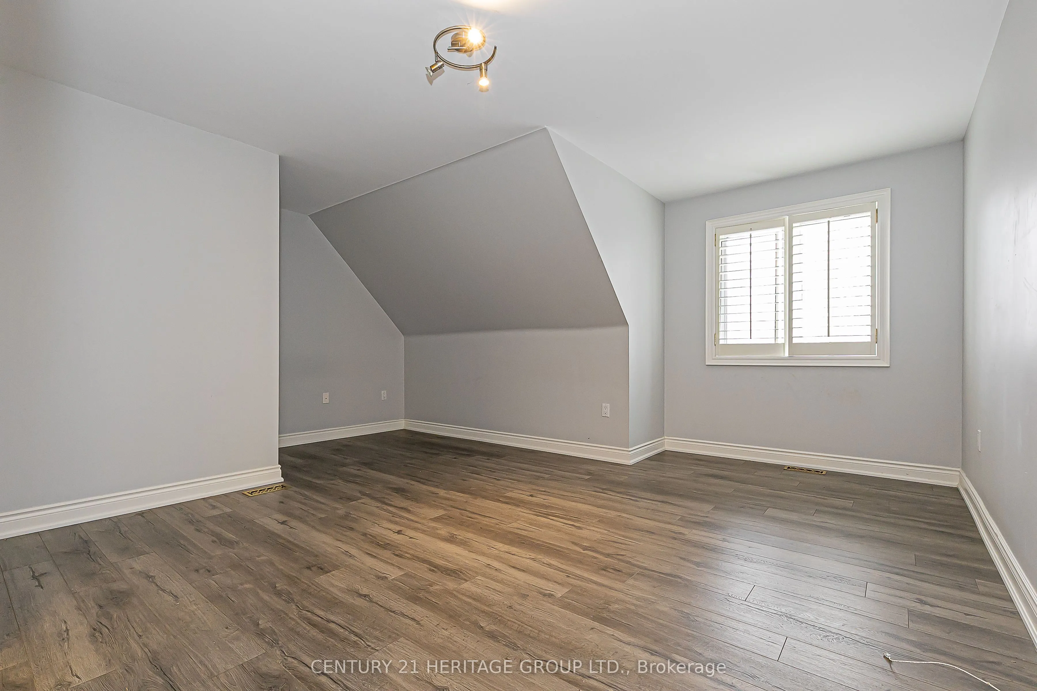 369 Coventry Hill Trail