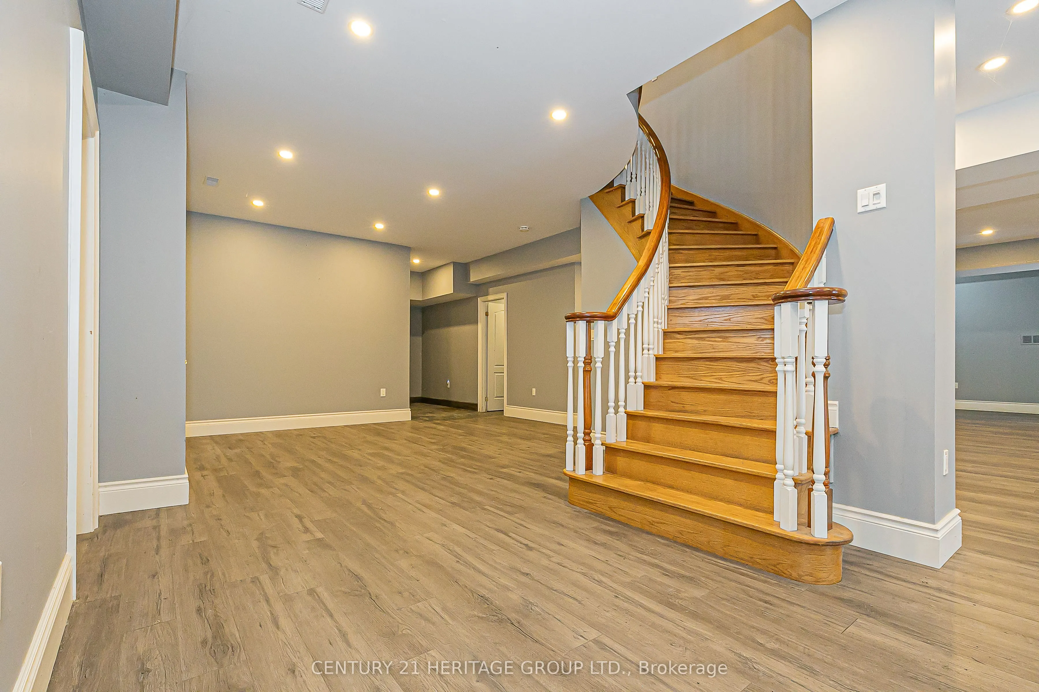 369 Coventry Hill Trail