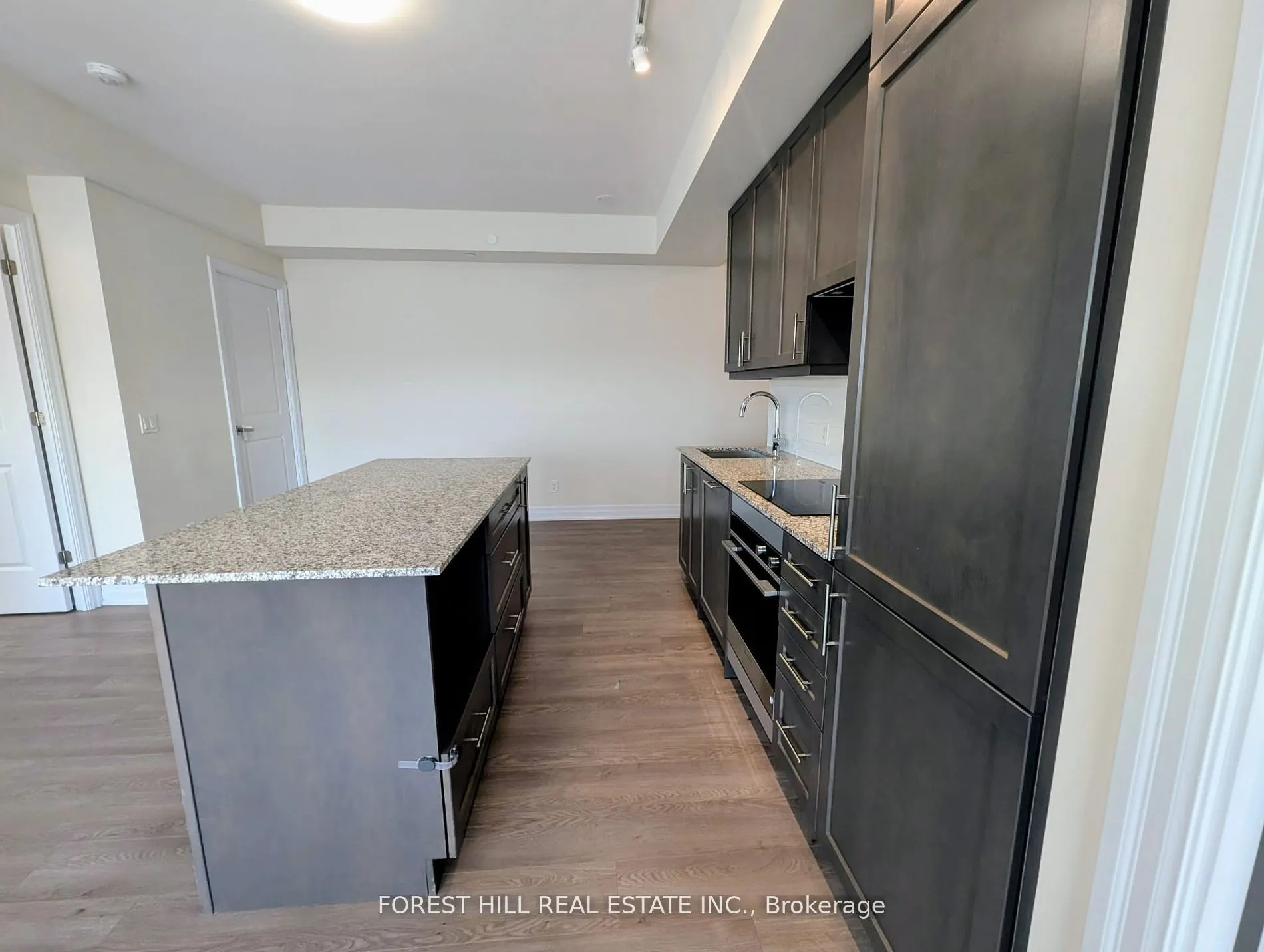 9075 Jane Street #1909
