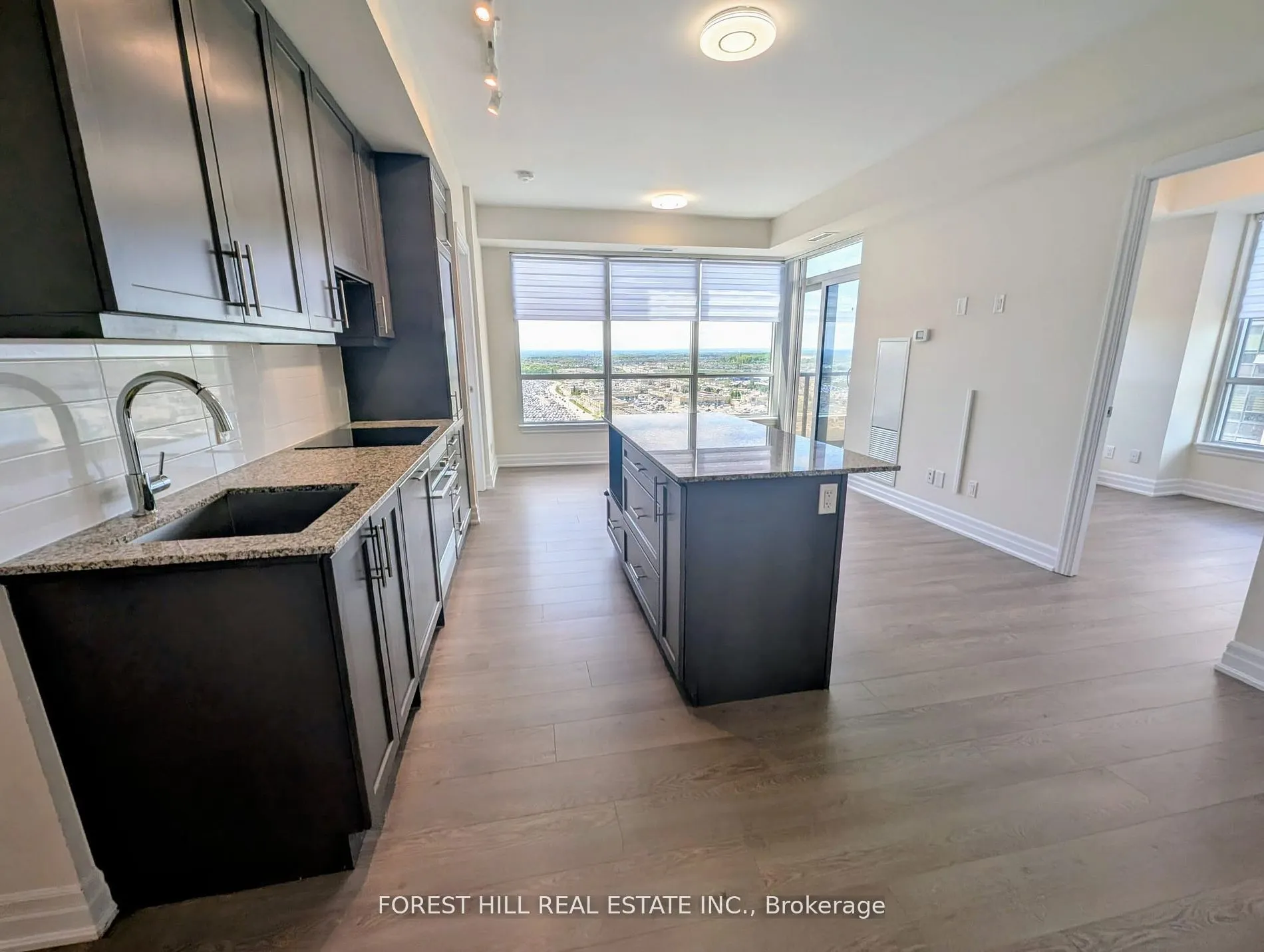 9075 Jane Street #1909
