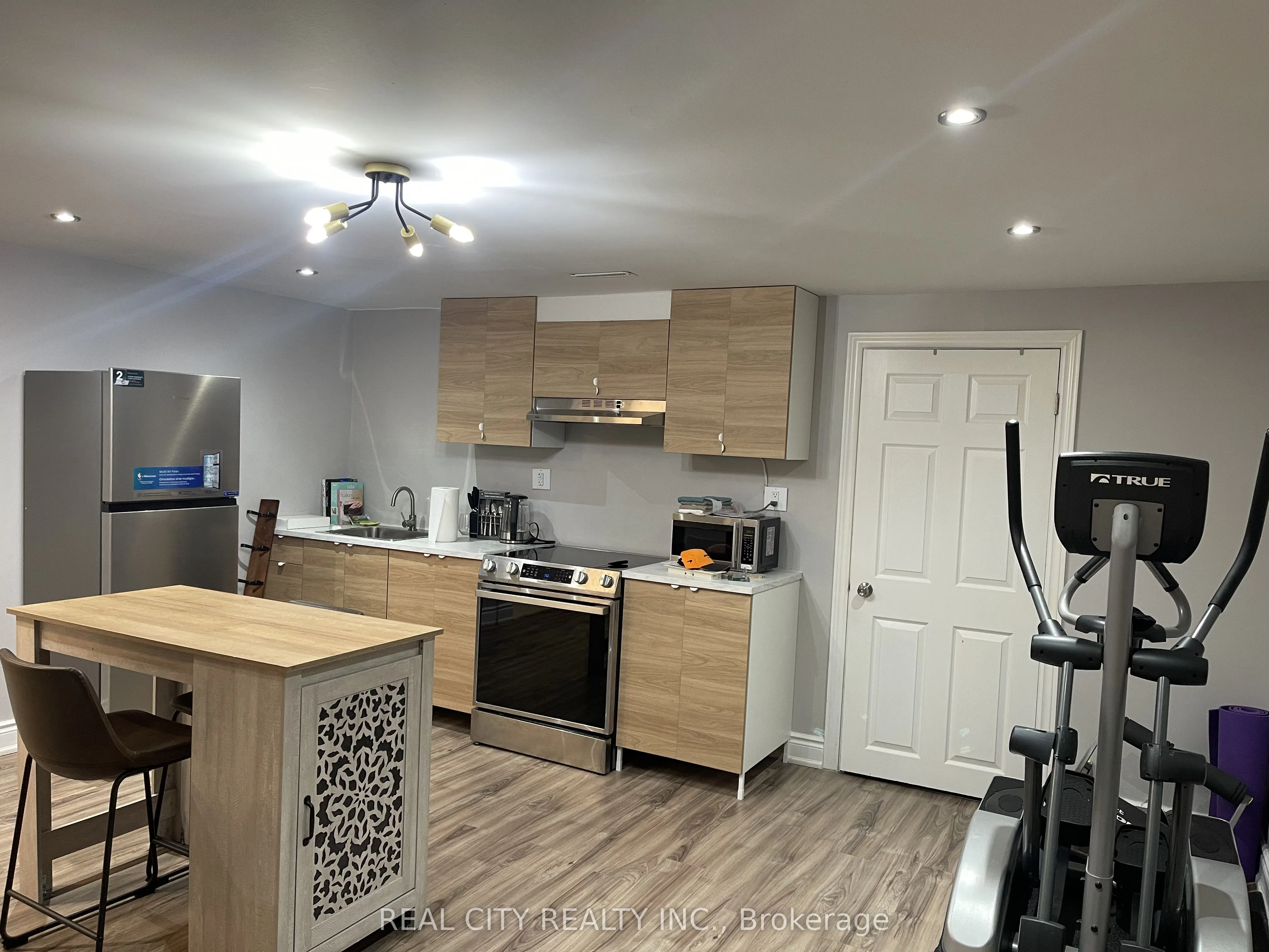 47 Ladyslipper Court