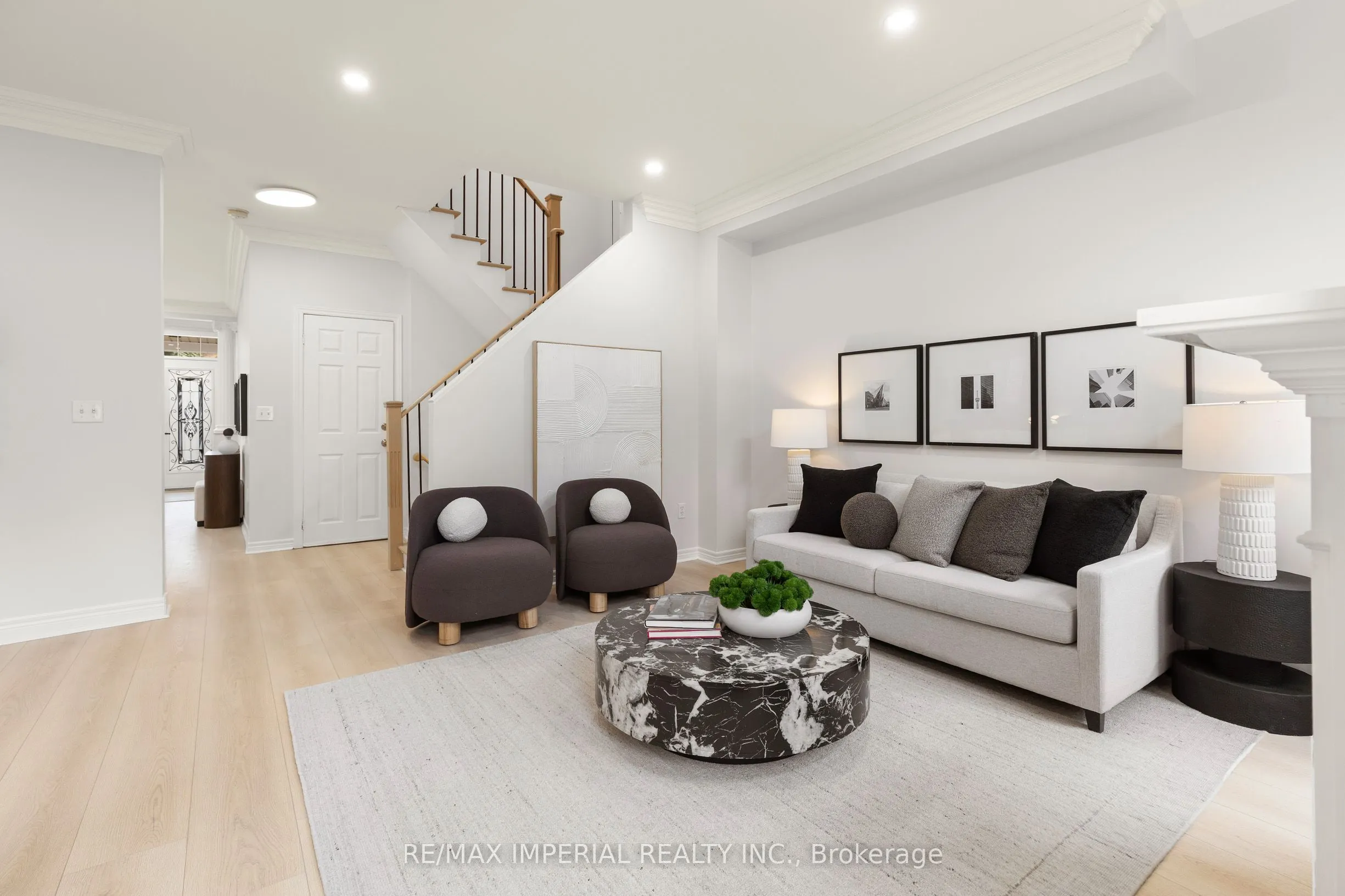 44 Hawkview Boulevard