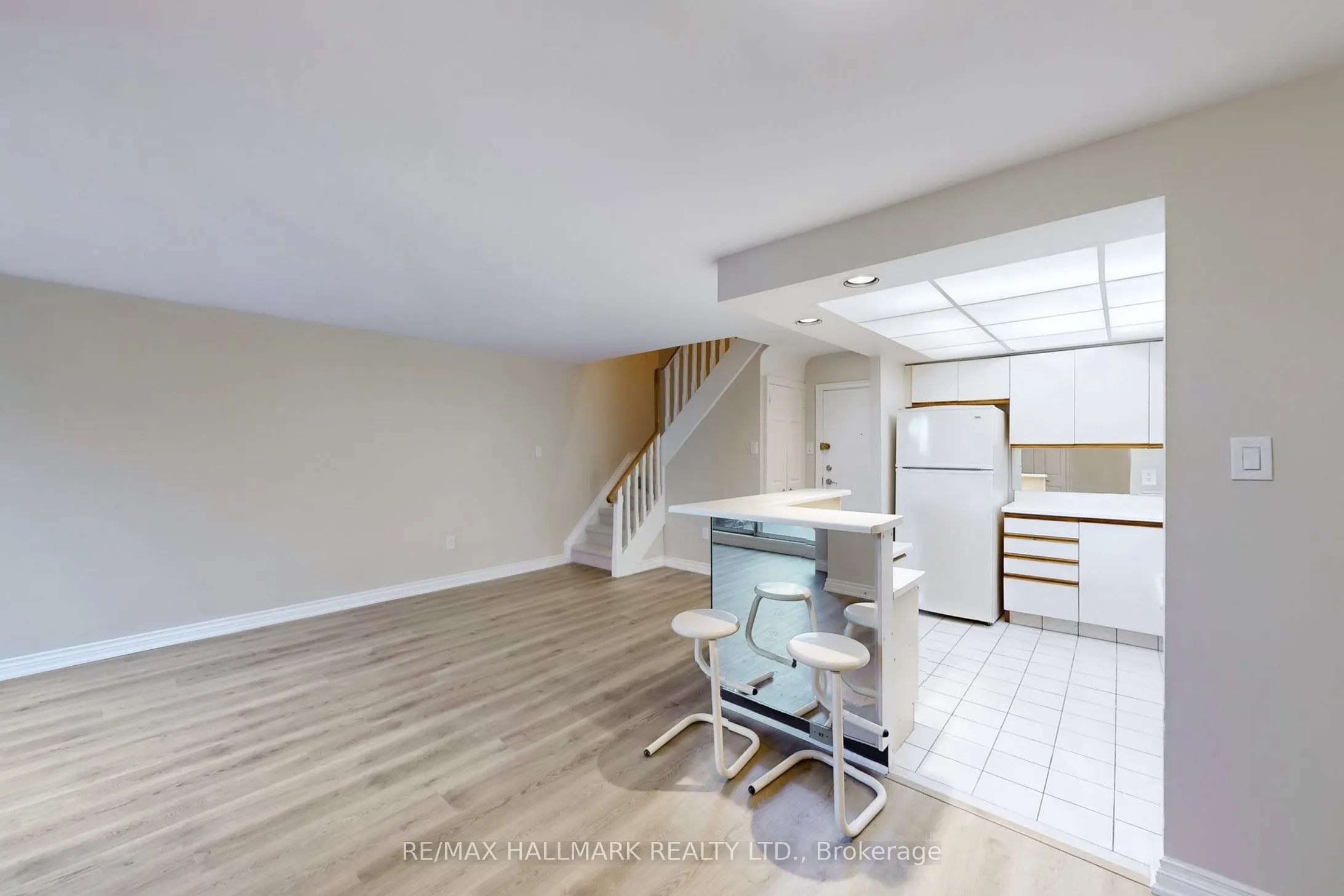 16 Elgin Street #316