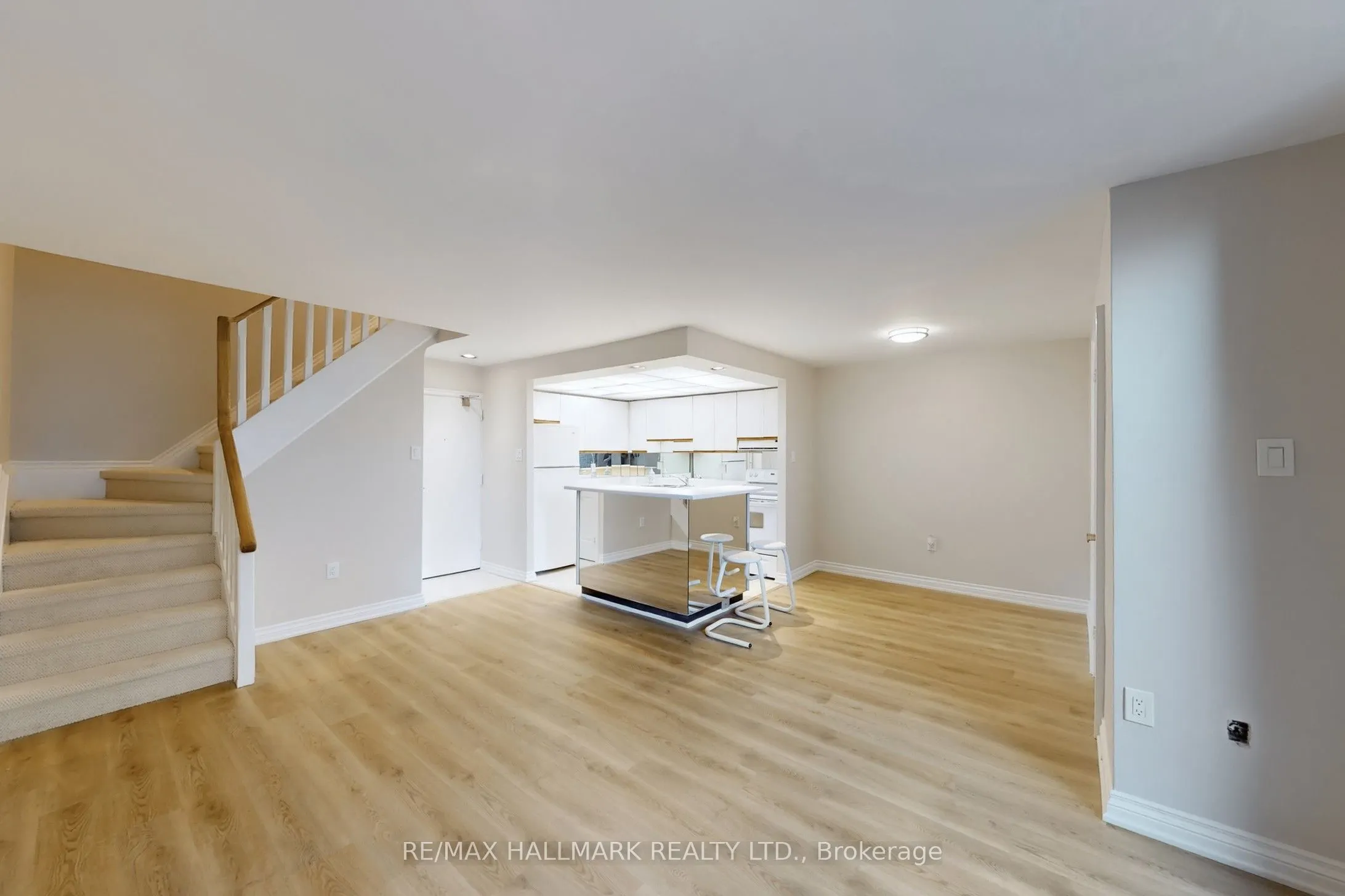 16 Elgin Street #316