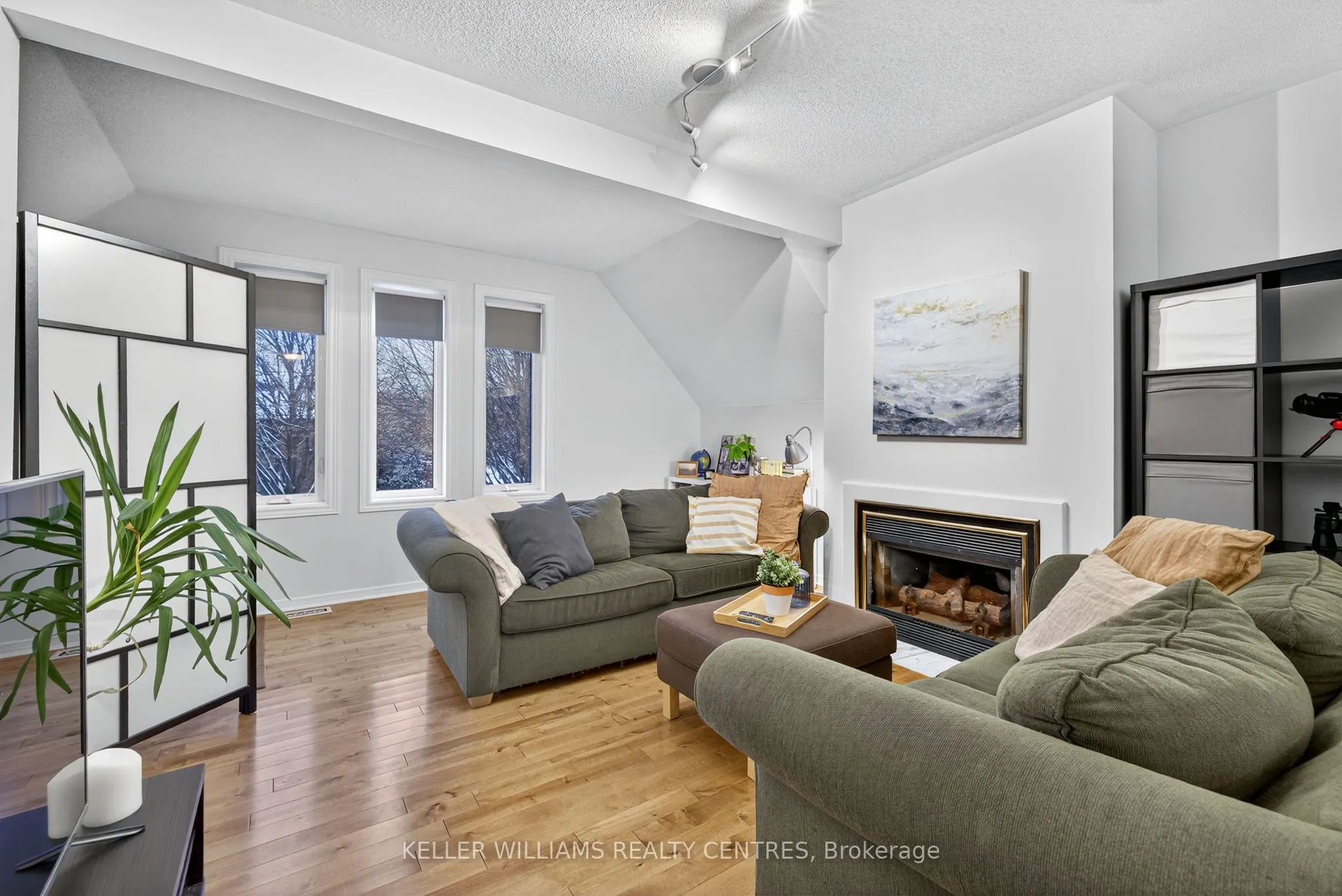 84 Loraview Lane