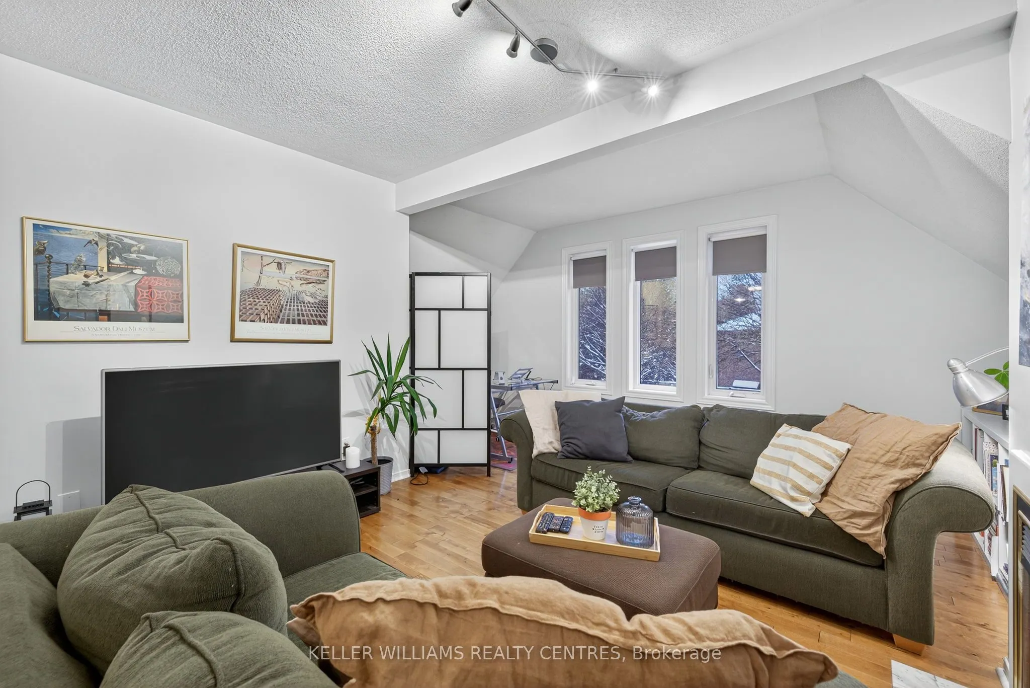 84 Loraview Lane
