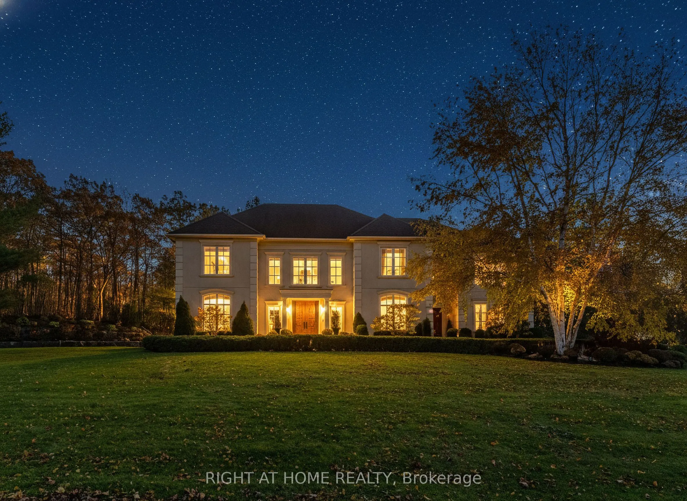 65 Kingswood Drive