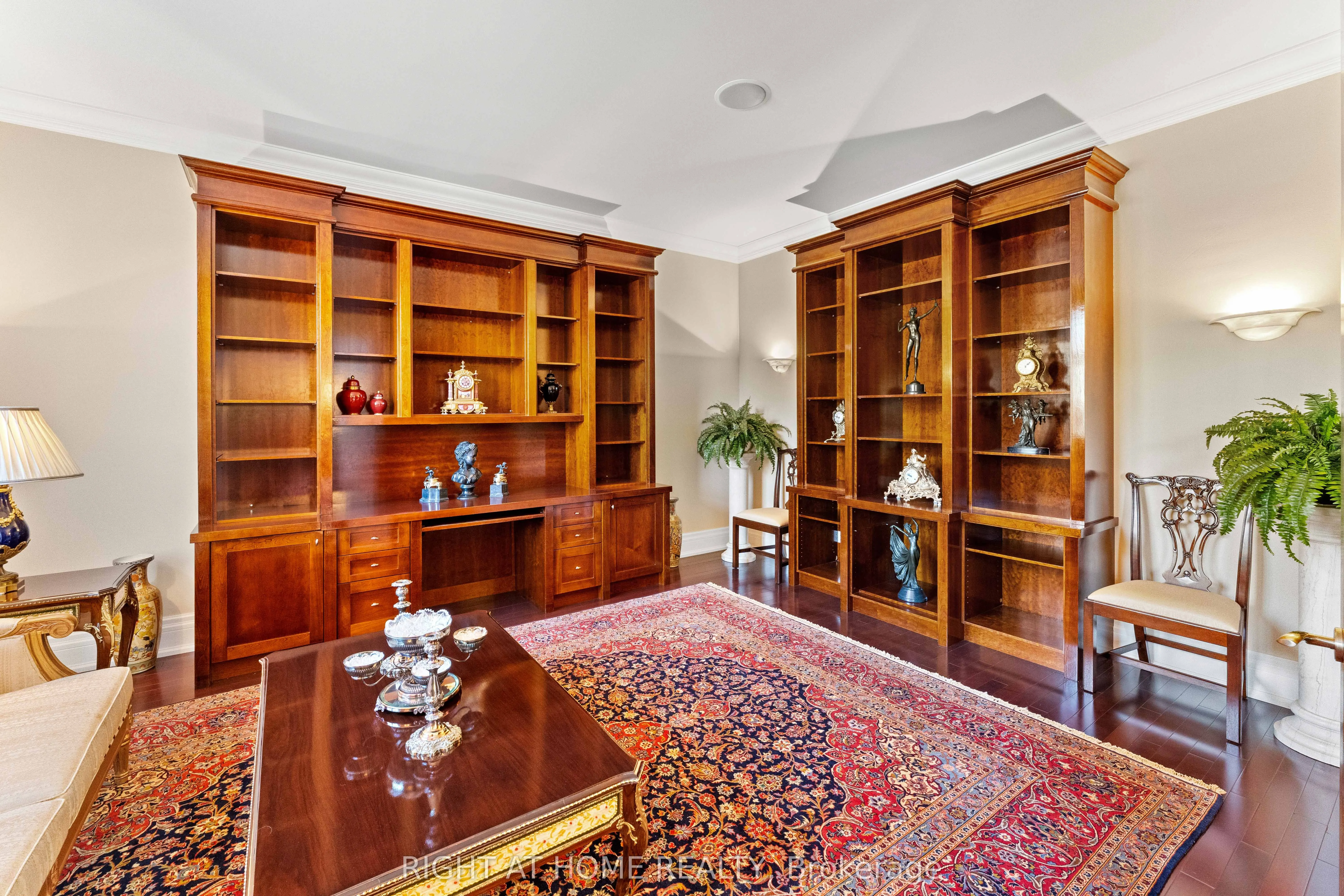 65 Kingswood Drive