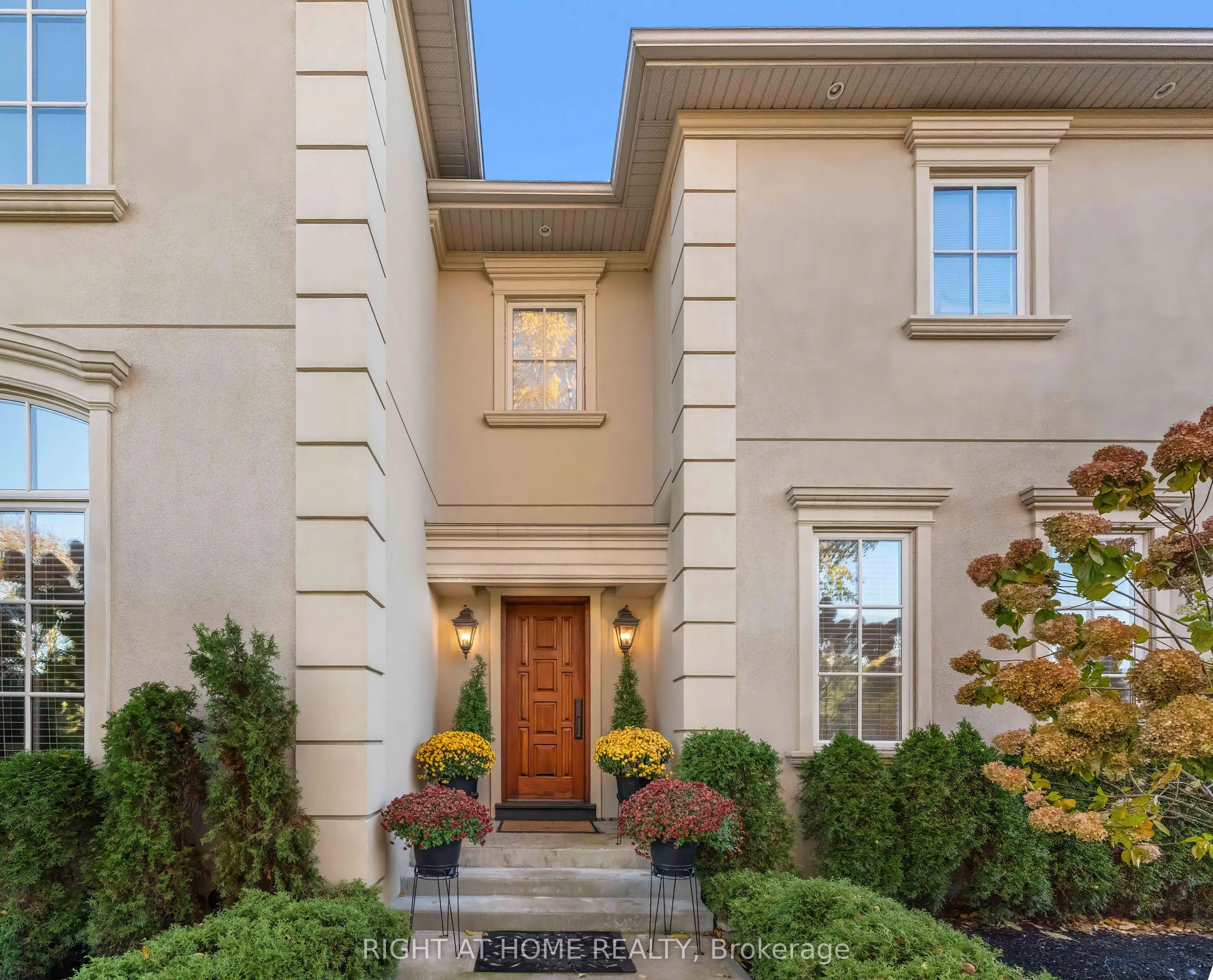 65 Kingswood Drive