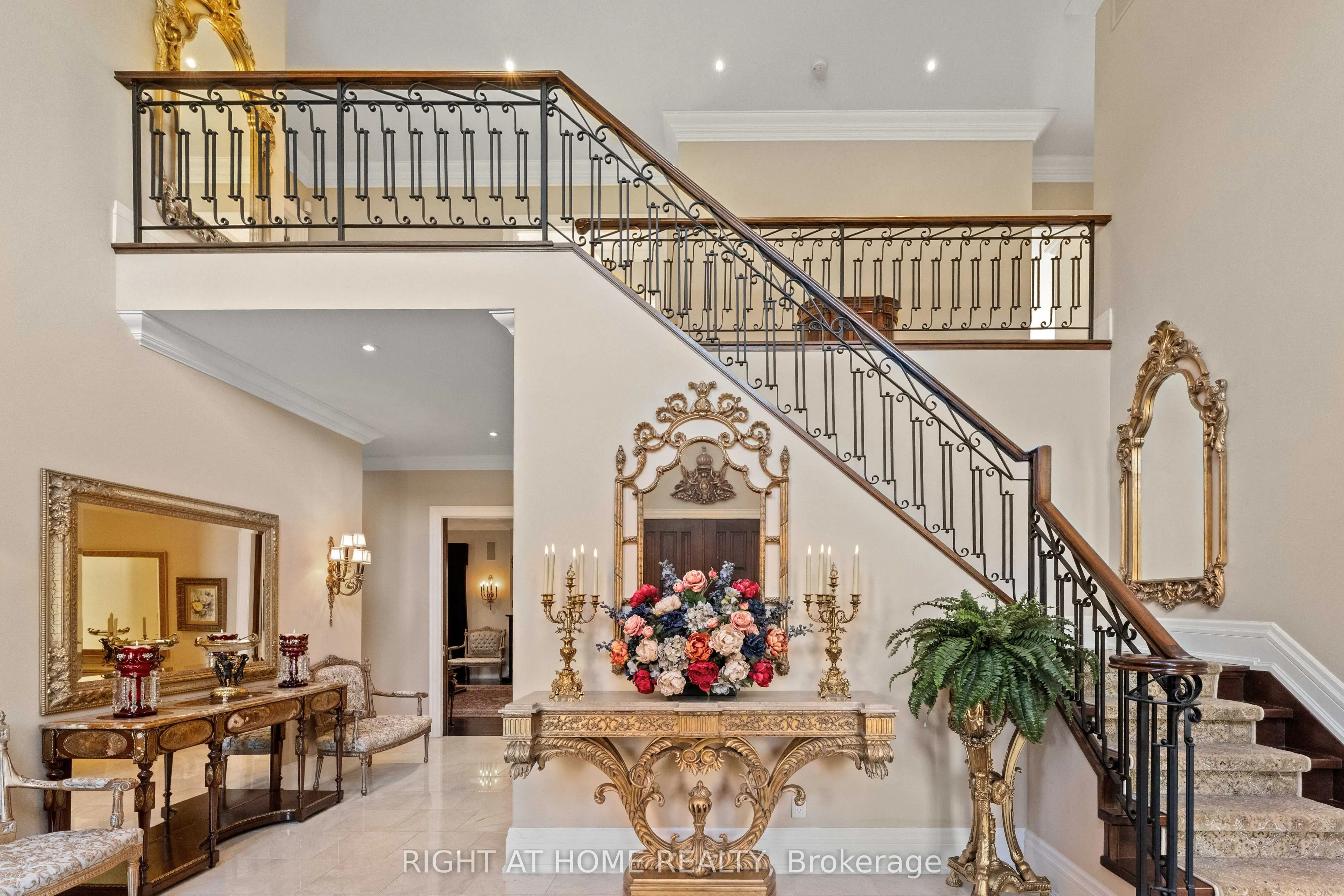 65 Kingswood Drive