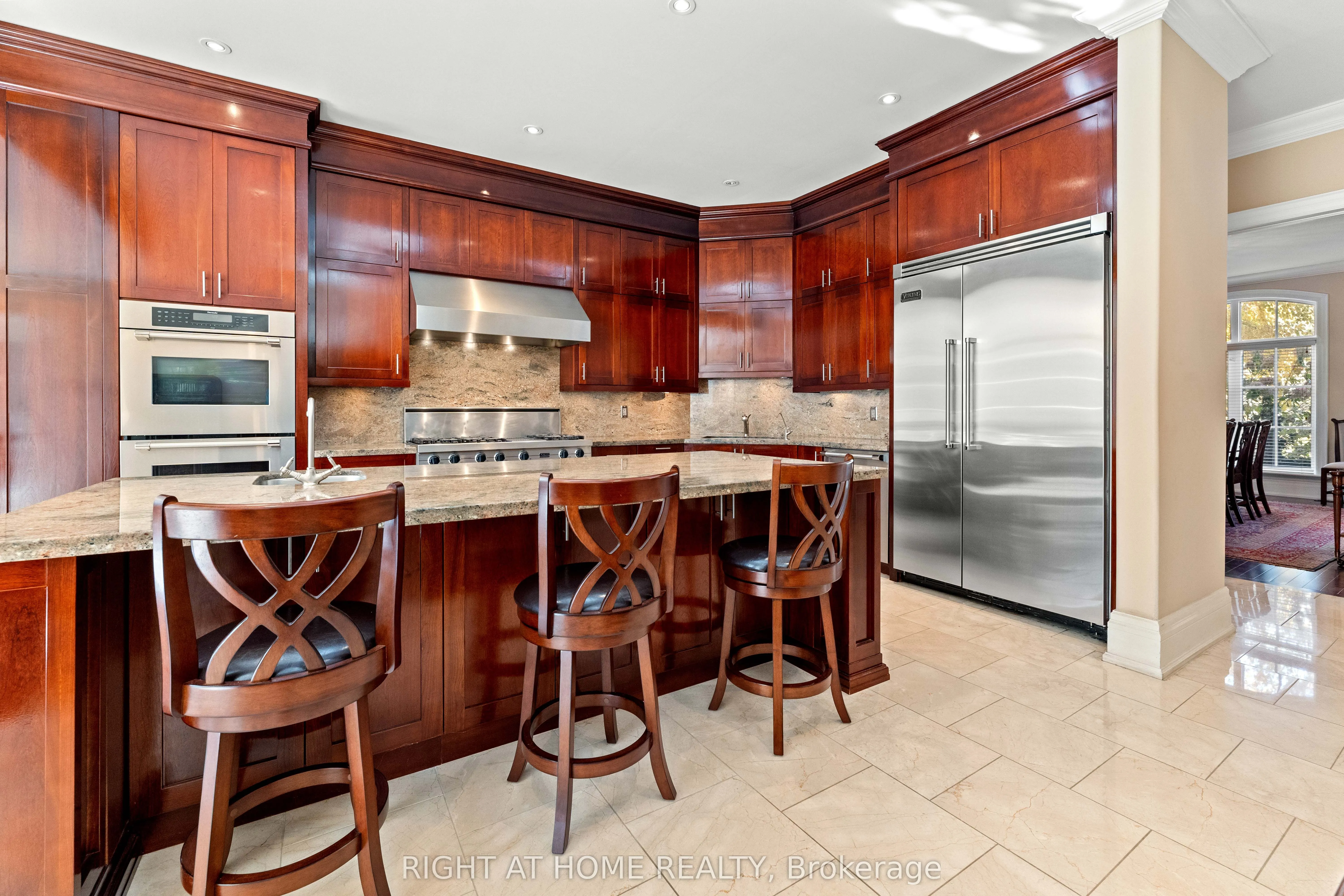 65 Kingswood Drive