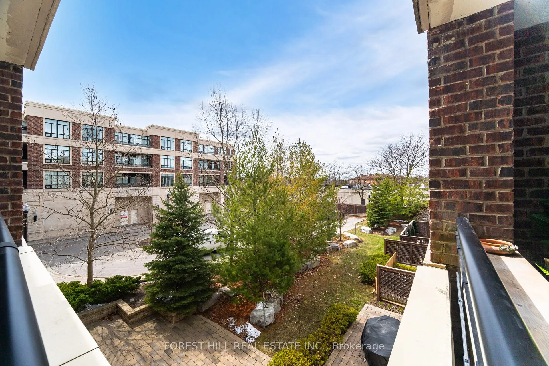 2396 Major Mackenzie Drive W #220
