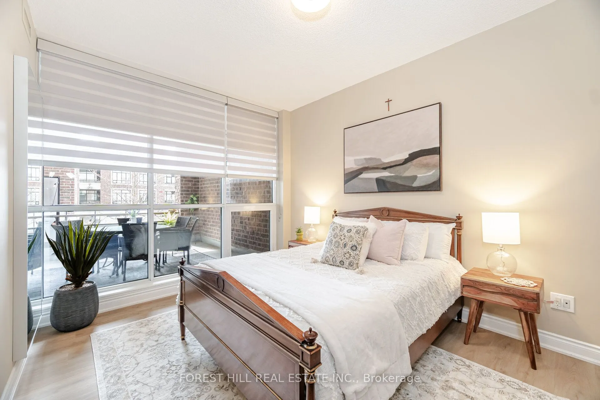 2396 Major Mackenzie Drive W #220