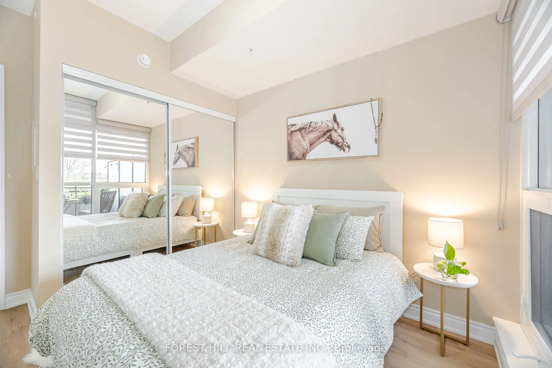2396 Major Mackenzie Drive W #220