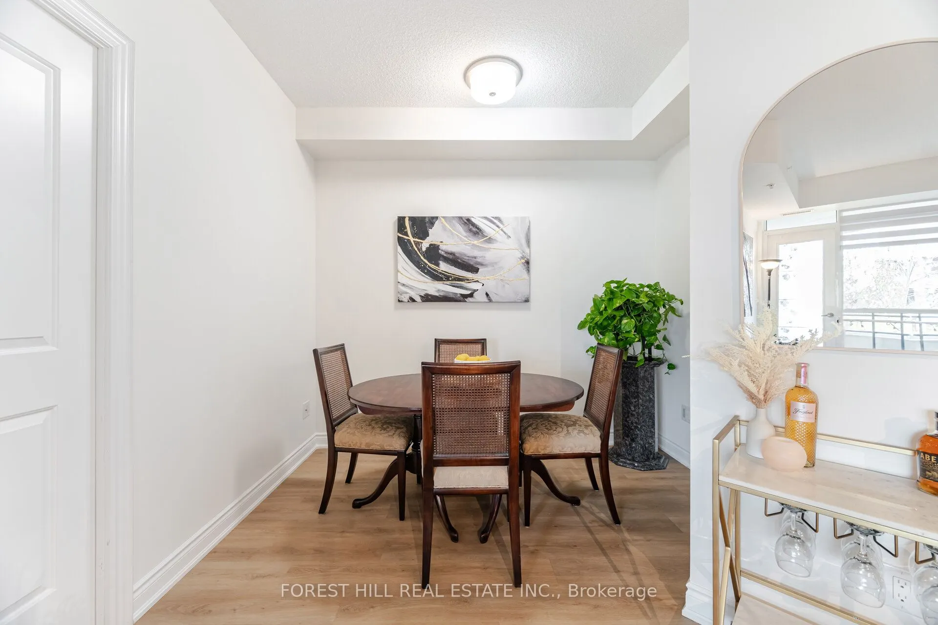 2396 Major Mackenzie Drive W #220