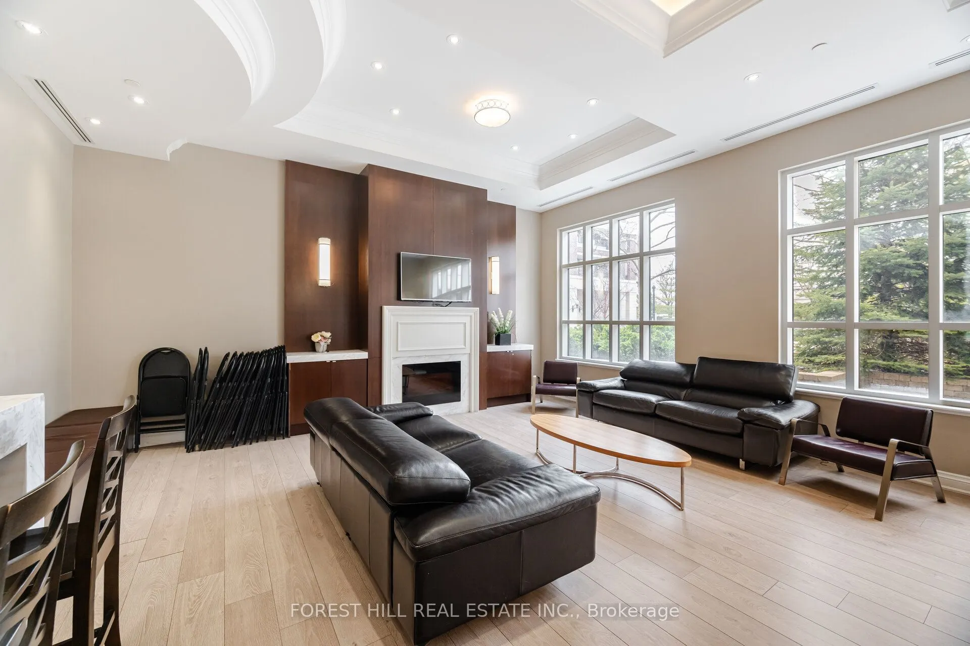 2396 Major Mackenzie Drive W #220