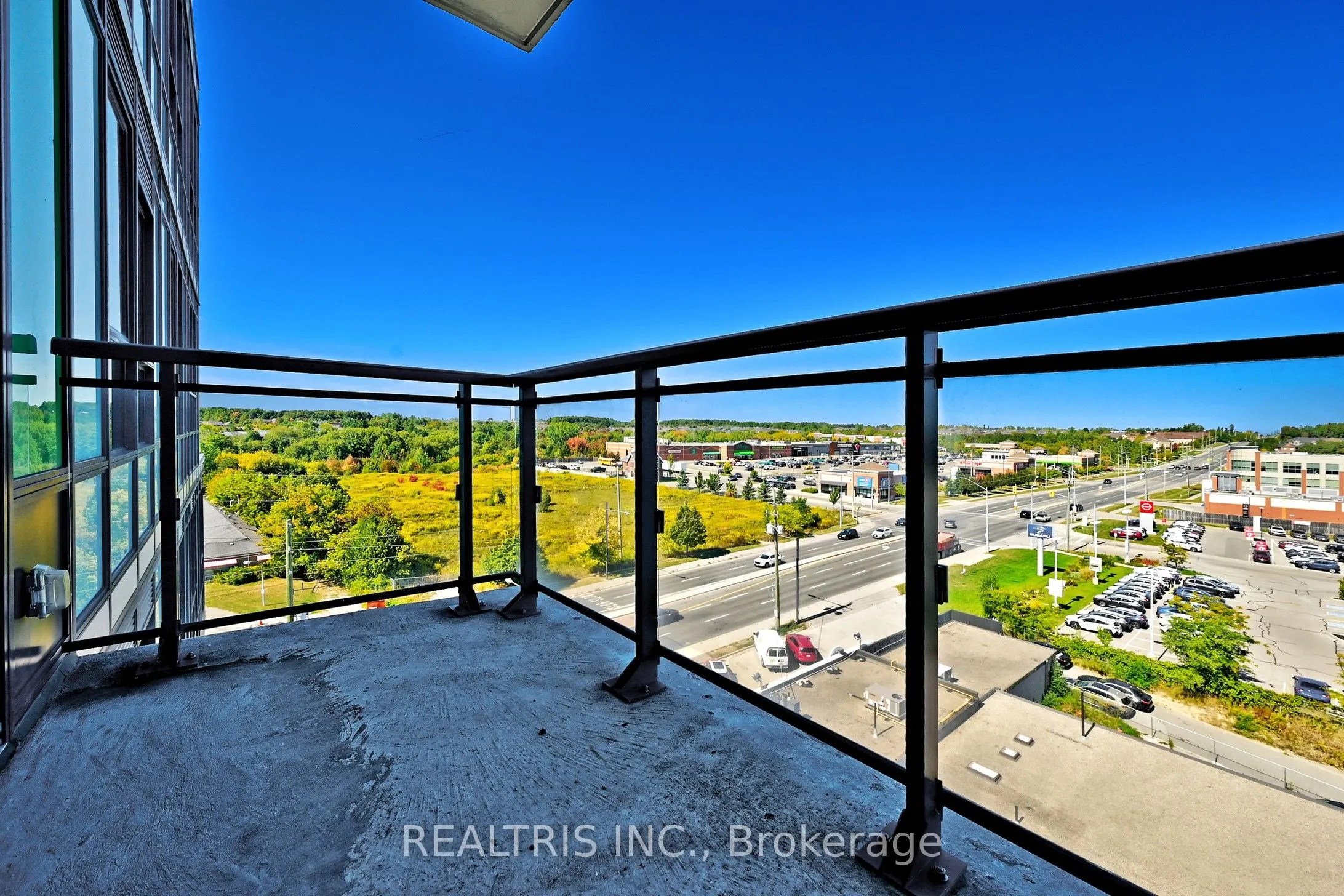 11611 Yonge Street #809