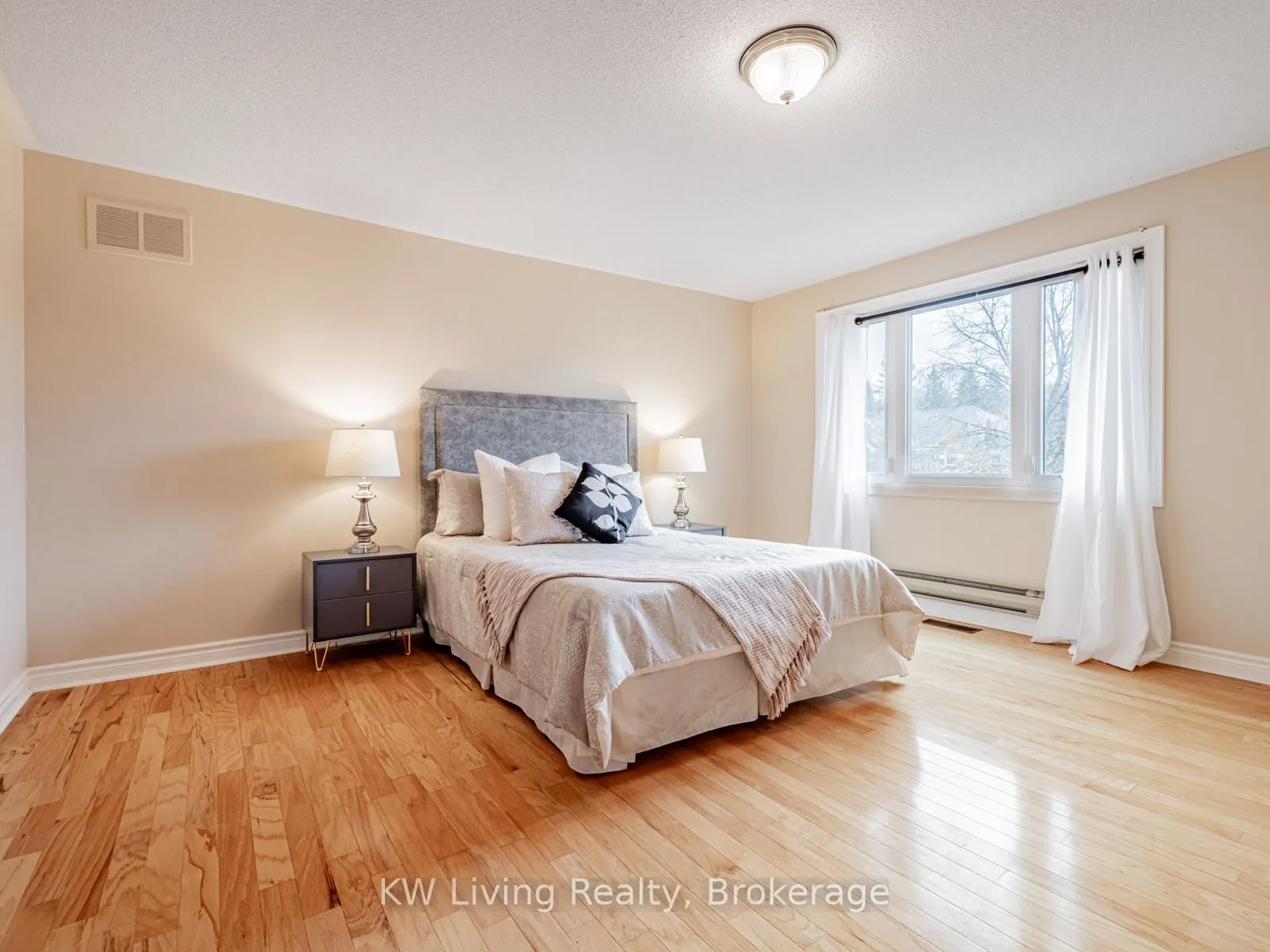 959 Lockwood Circle