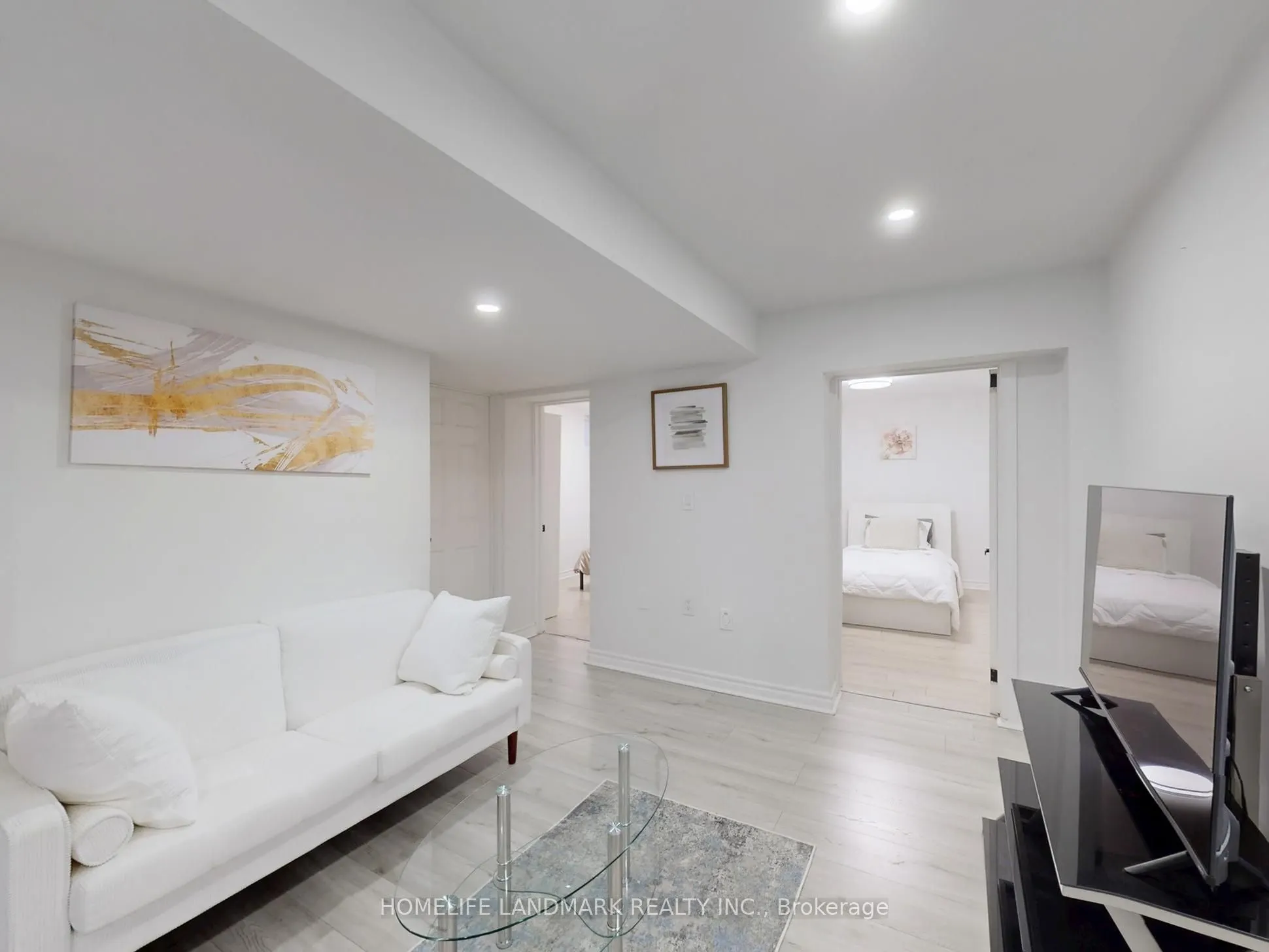 31 Henderson Avenue