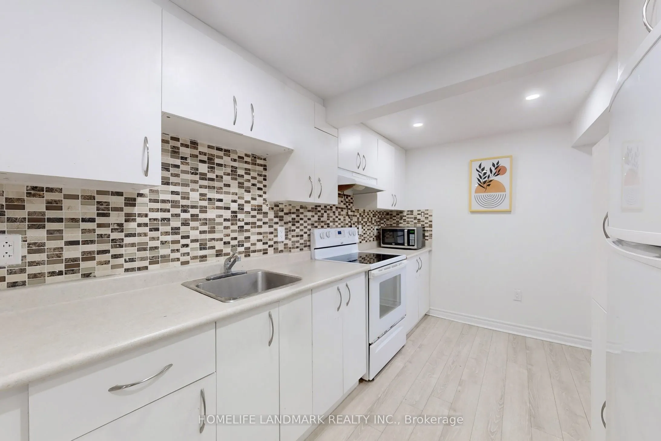 31 Henderson Avenue