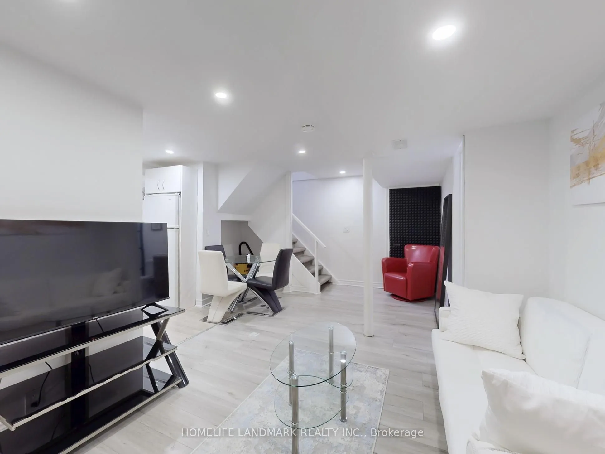 31 Henderson Avenue
