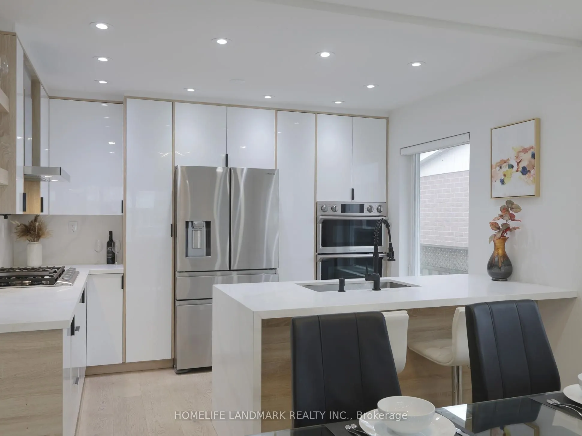 31 Henderson Avenue