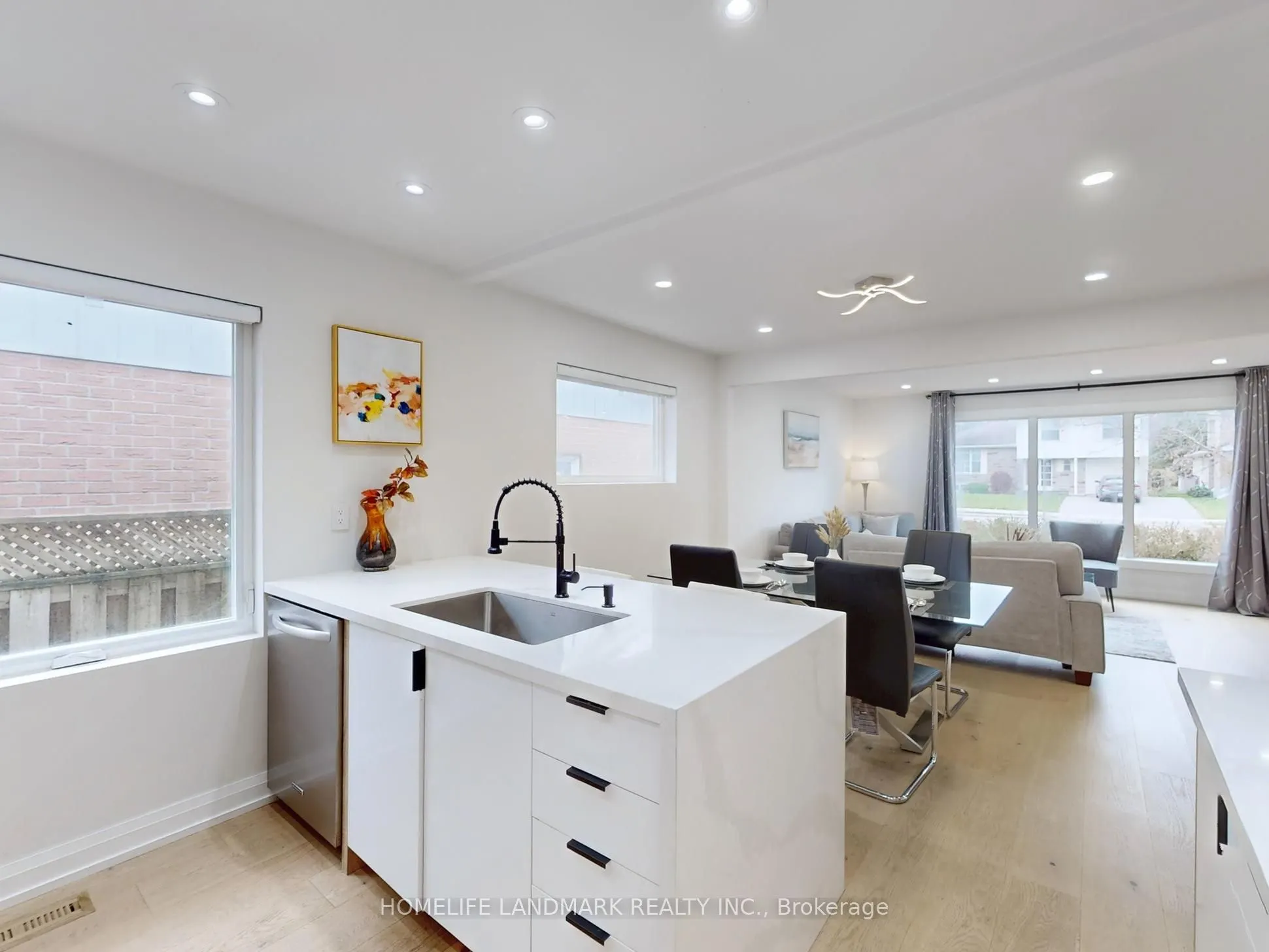 31 Henderson Avenue