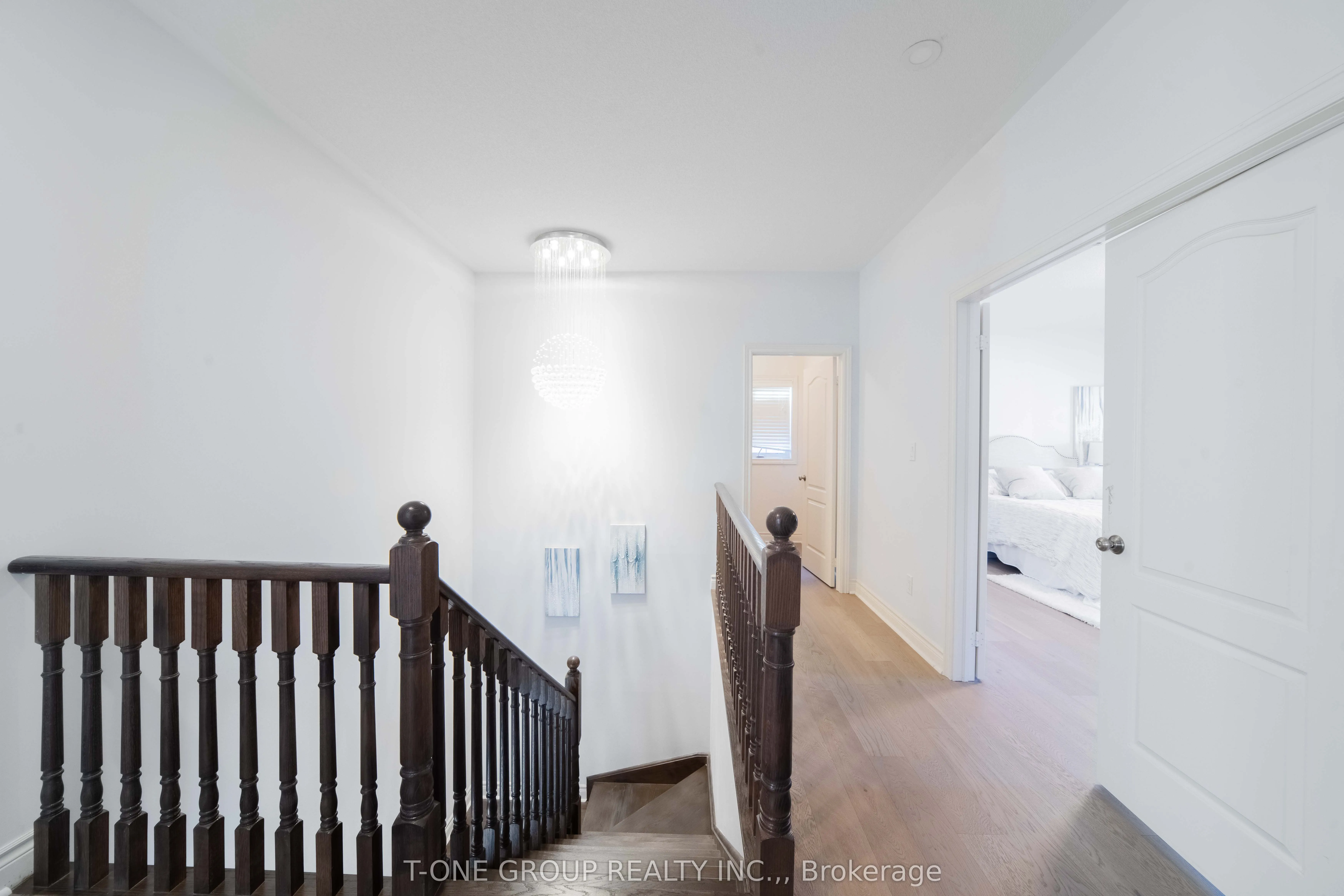 63 Ken Sinclair Crescent
