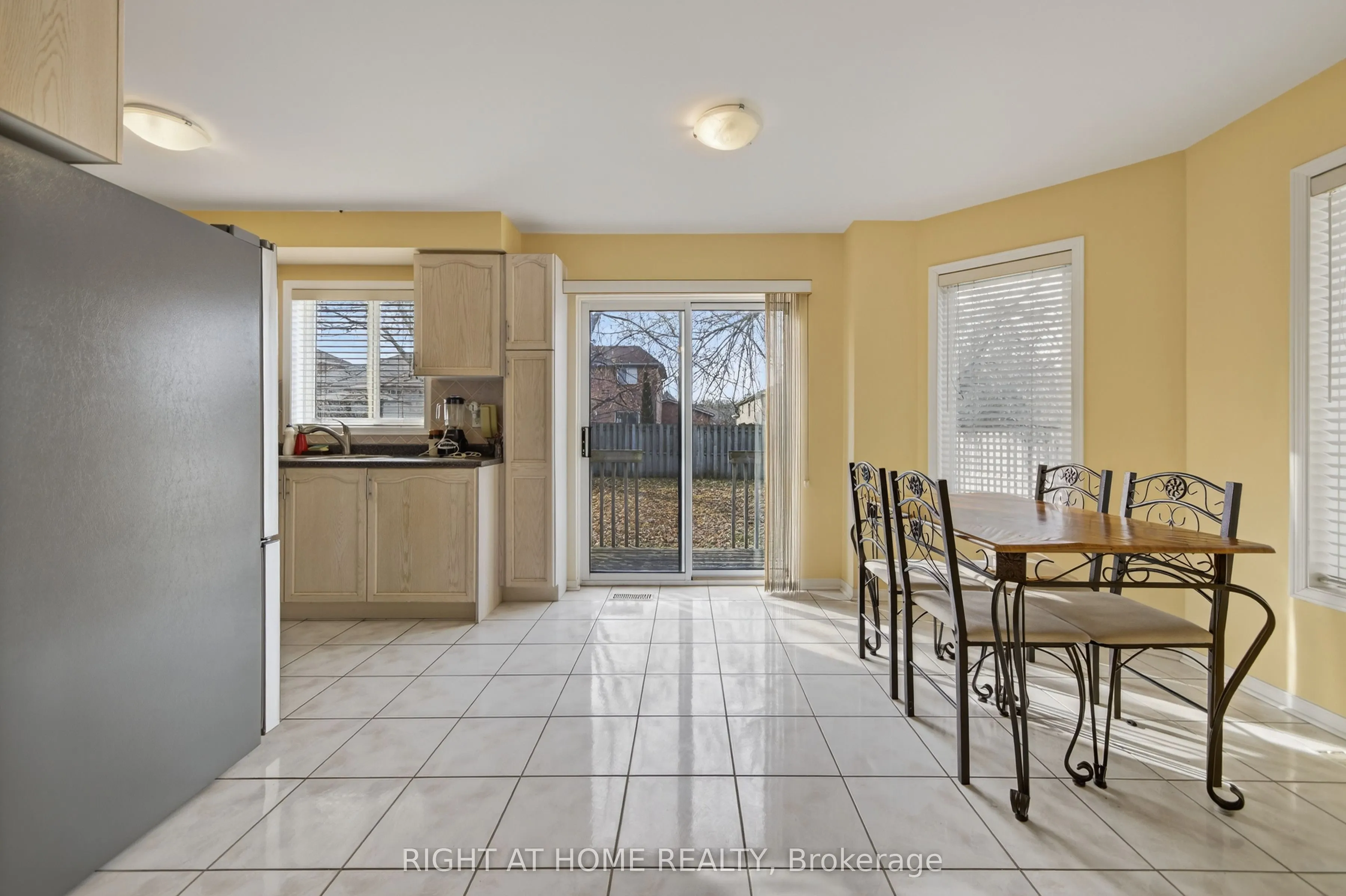 1338 Vincent Crescent