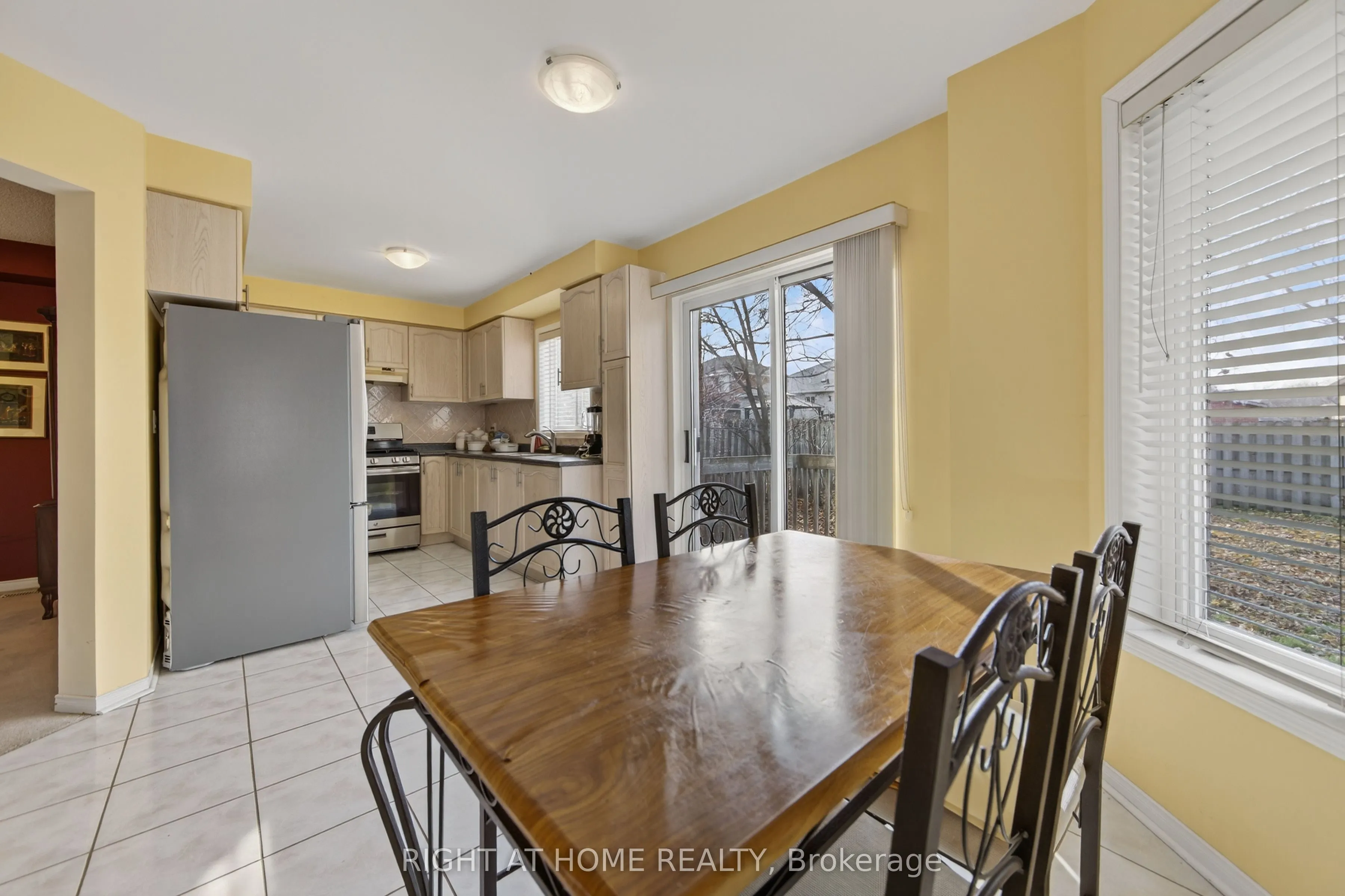 1338 Vincent Crescent