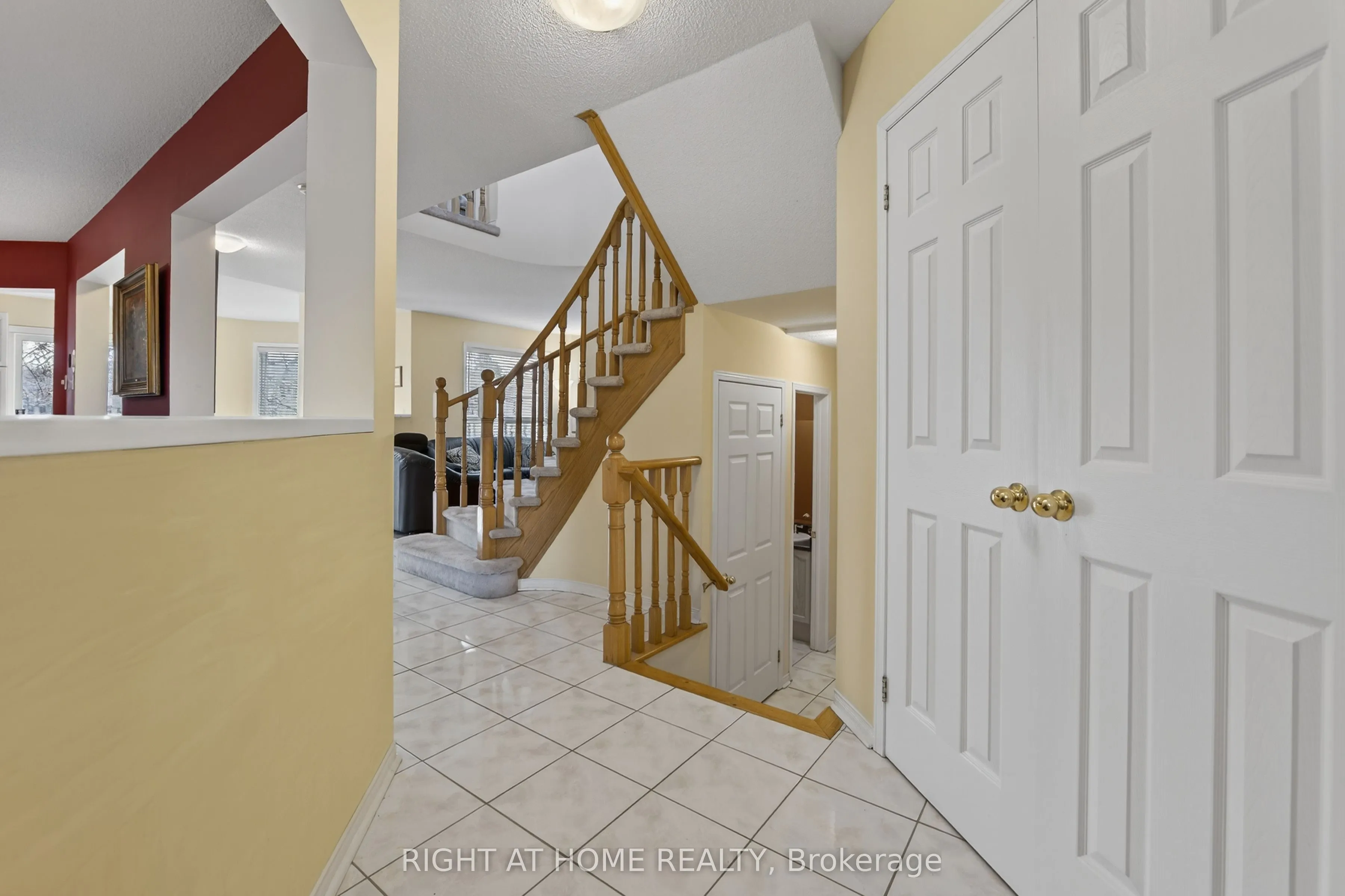 1338 Vincent Crescent