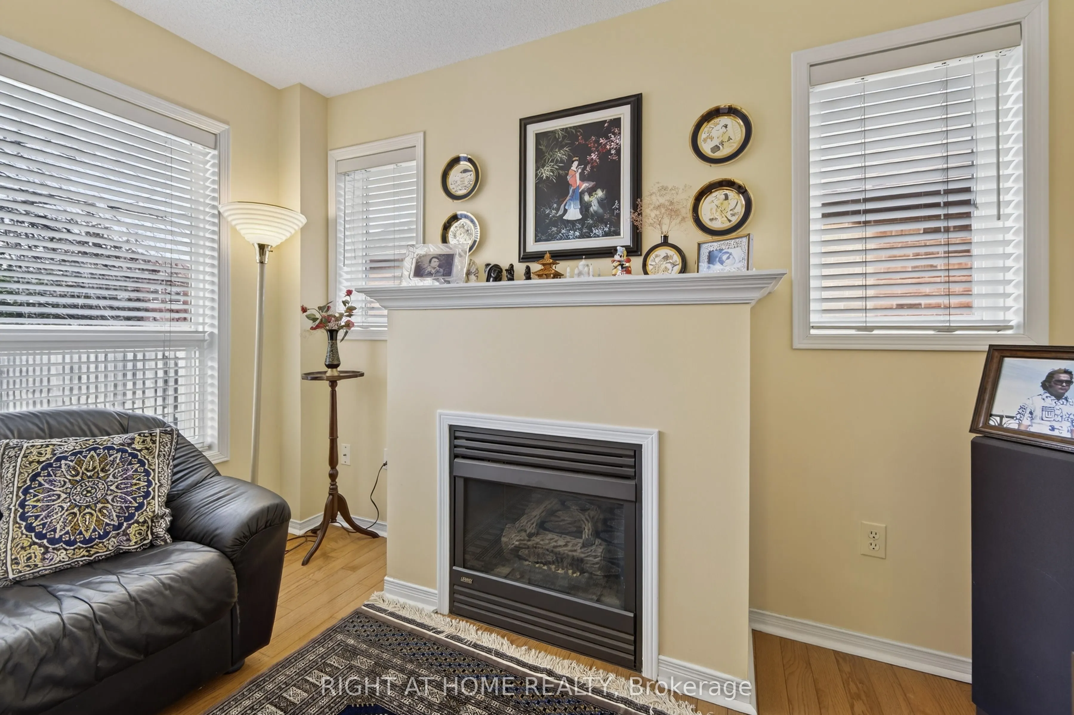 1338 Vincent Crescent