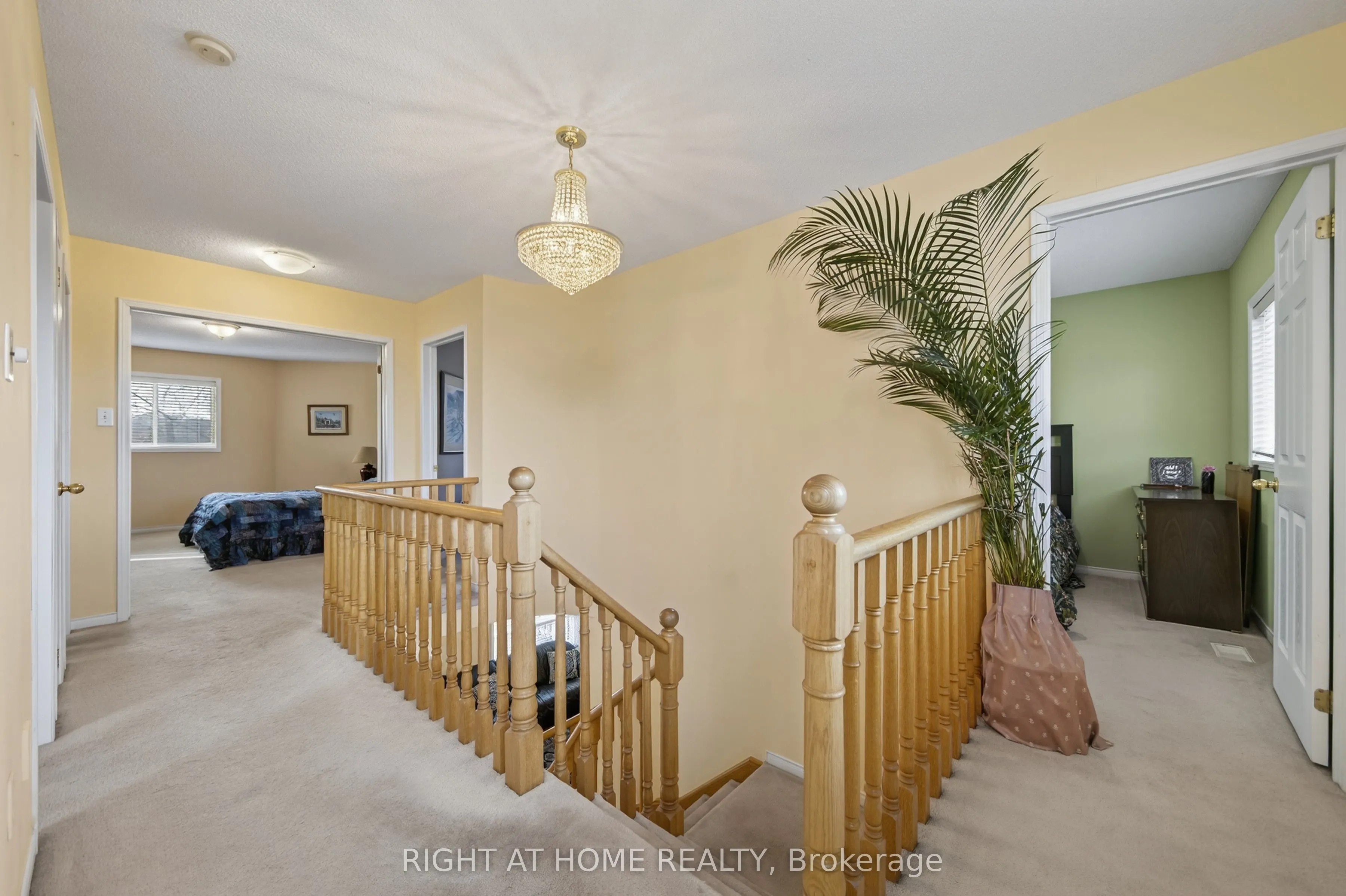 1338 Vincent Crescent