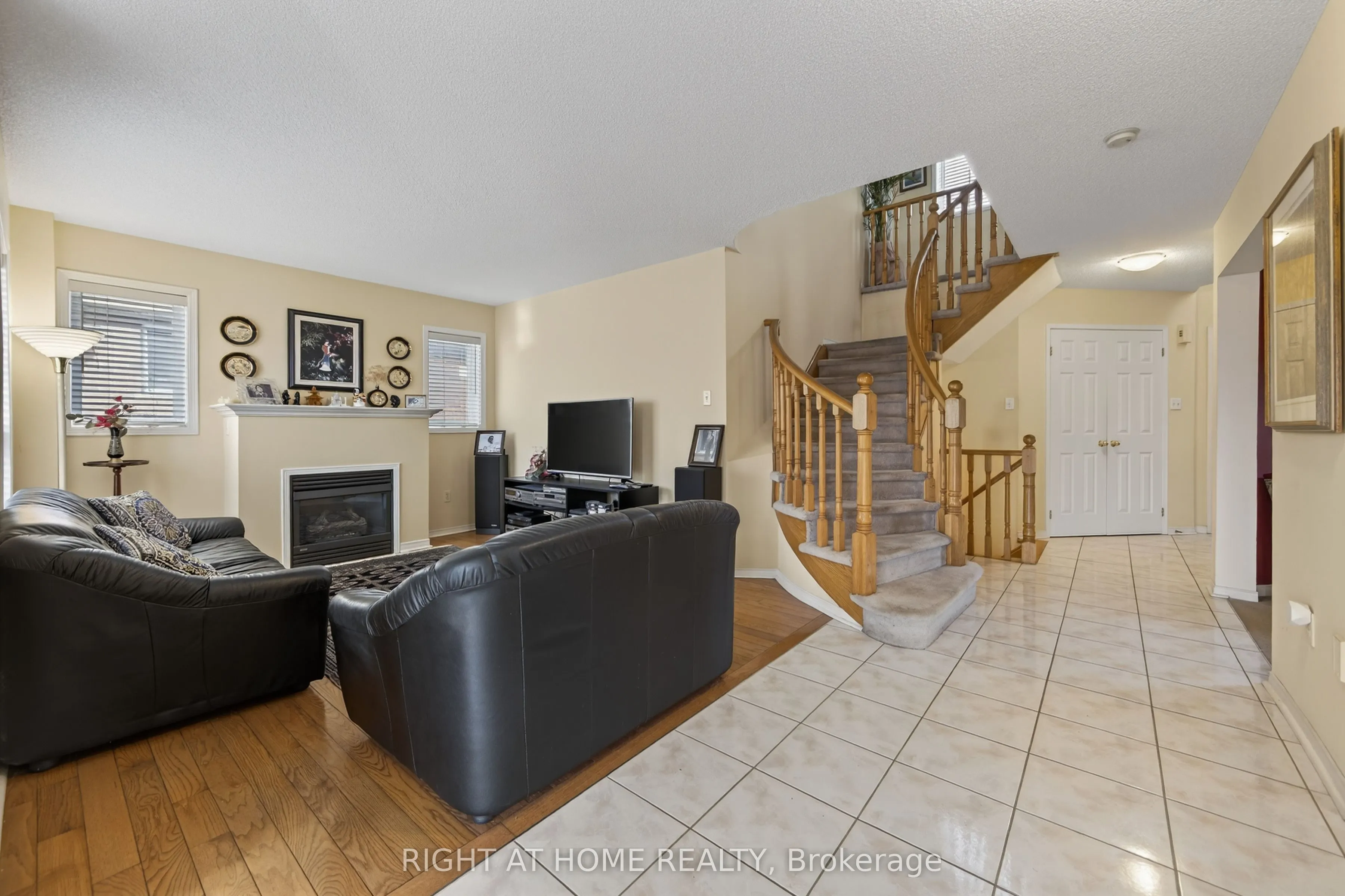 1338 Vincent Crescent