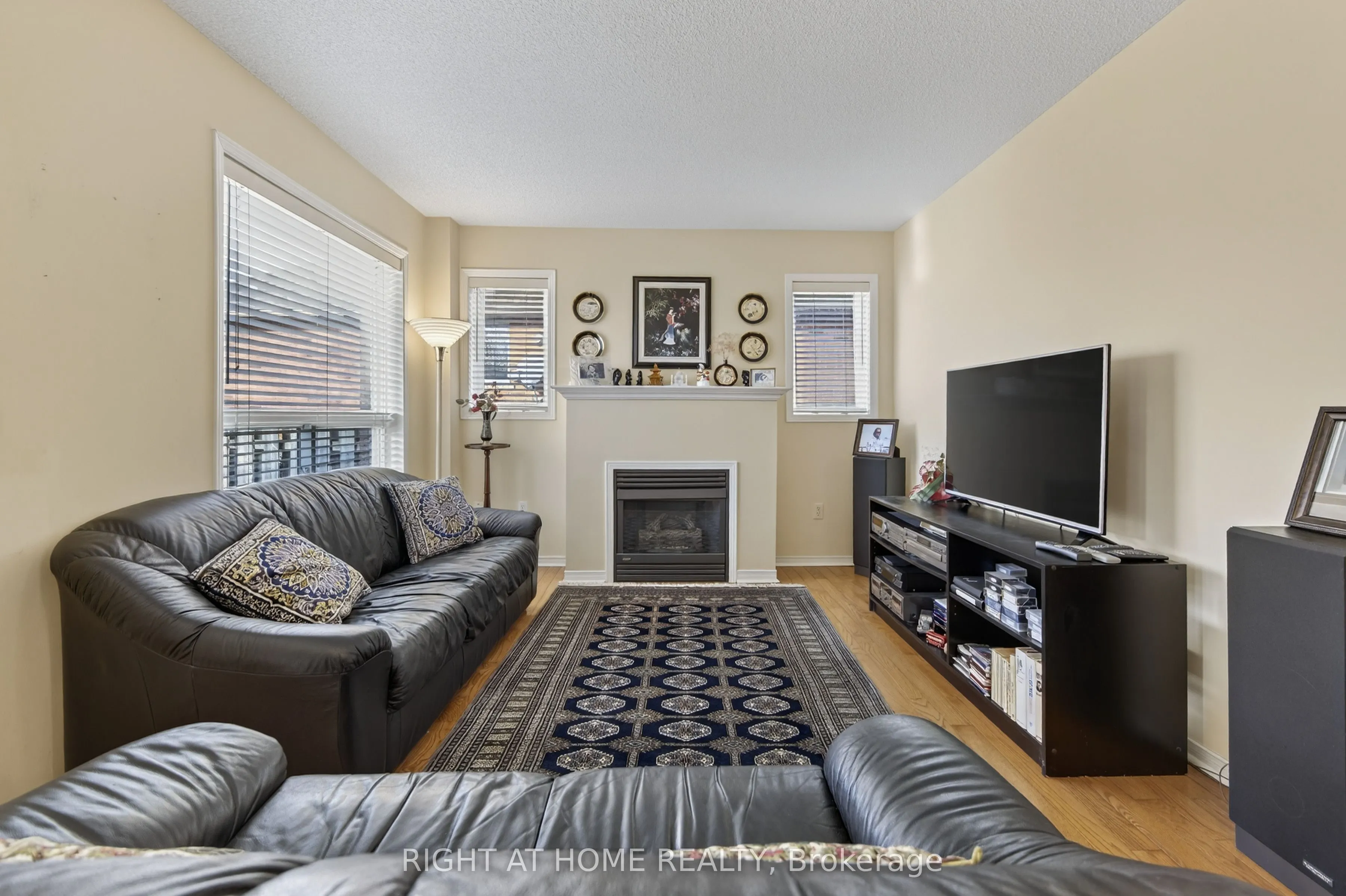 1338 Vincent Crescent
