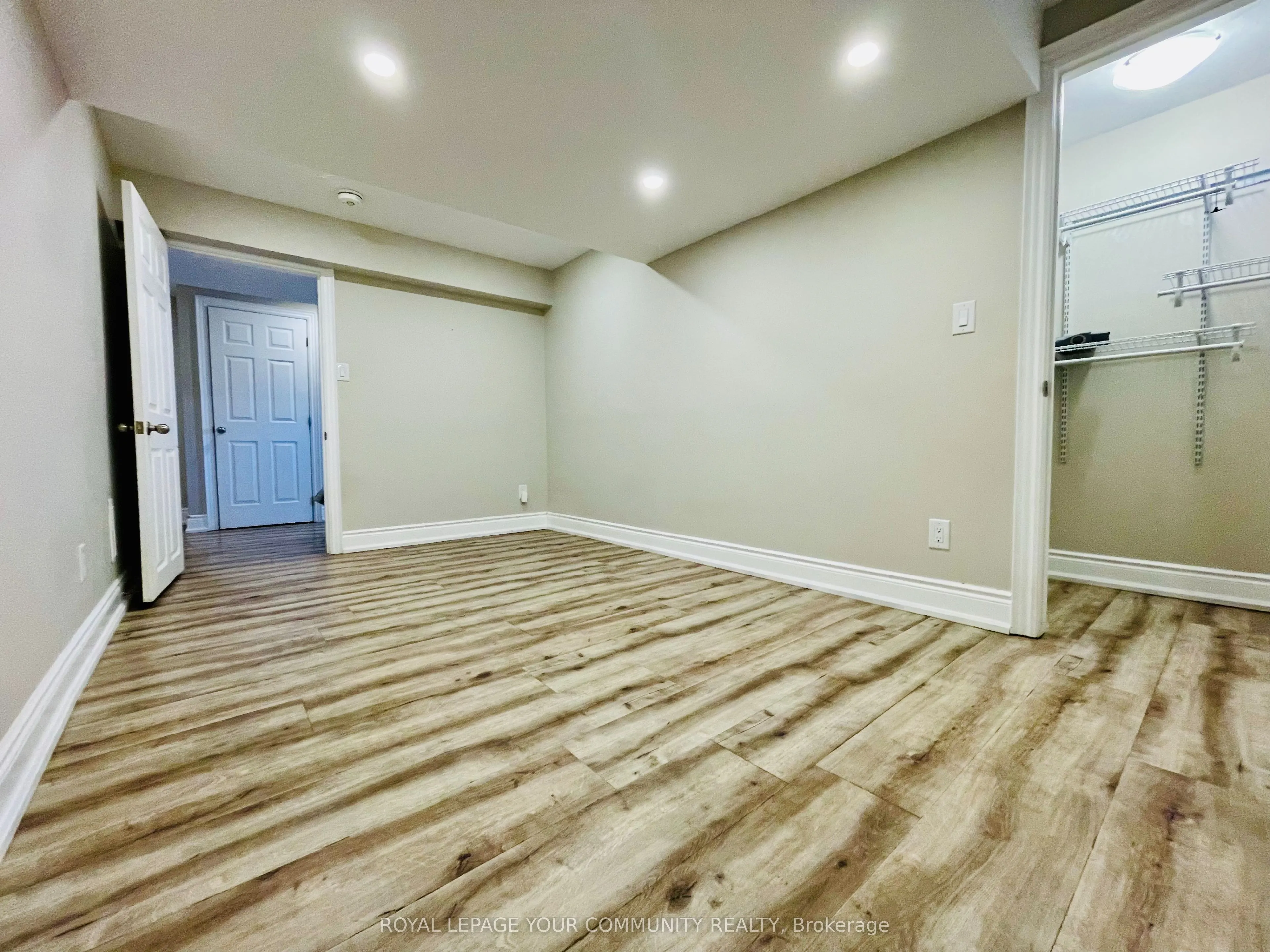 996 Booth Avenue