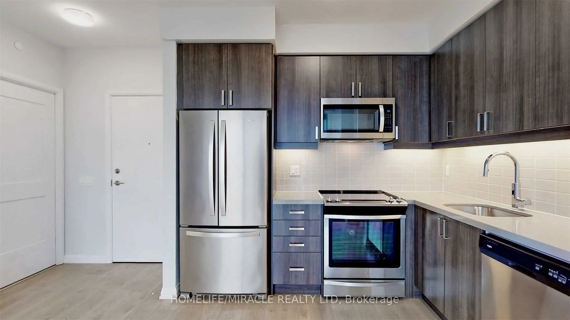 7895 Jane Street #2914