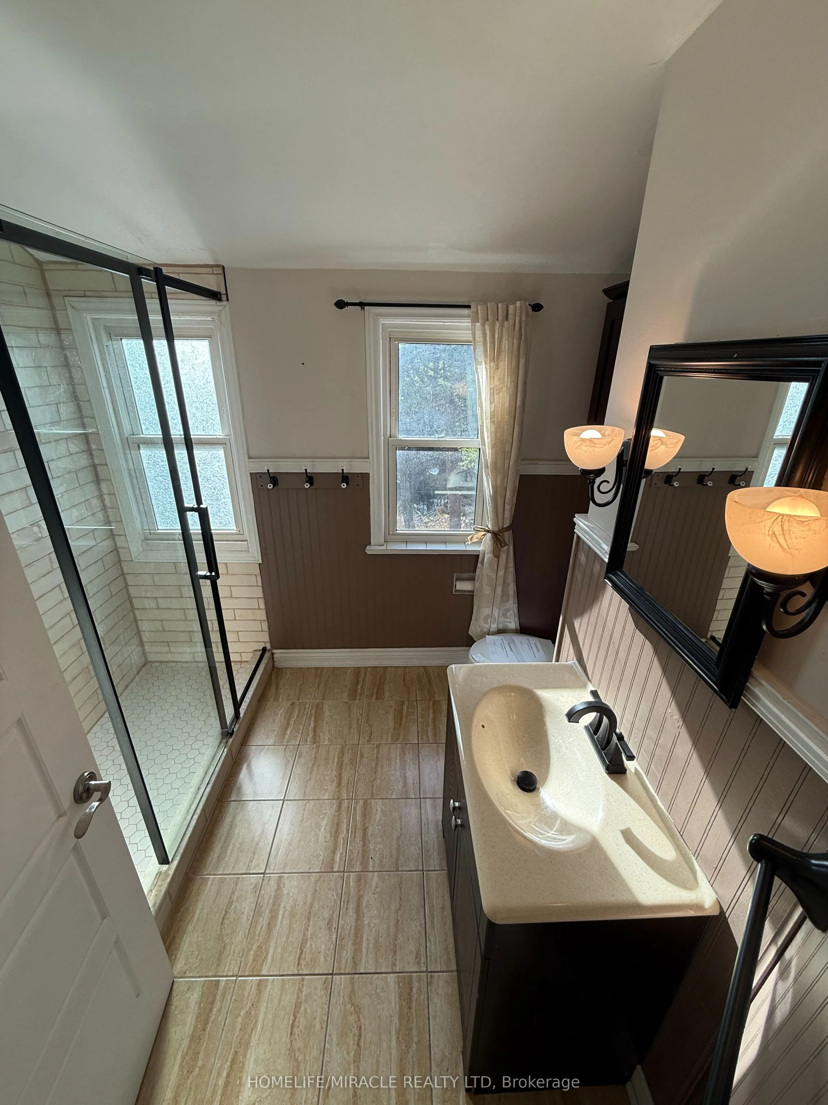 10 Yorkton Boulevard
