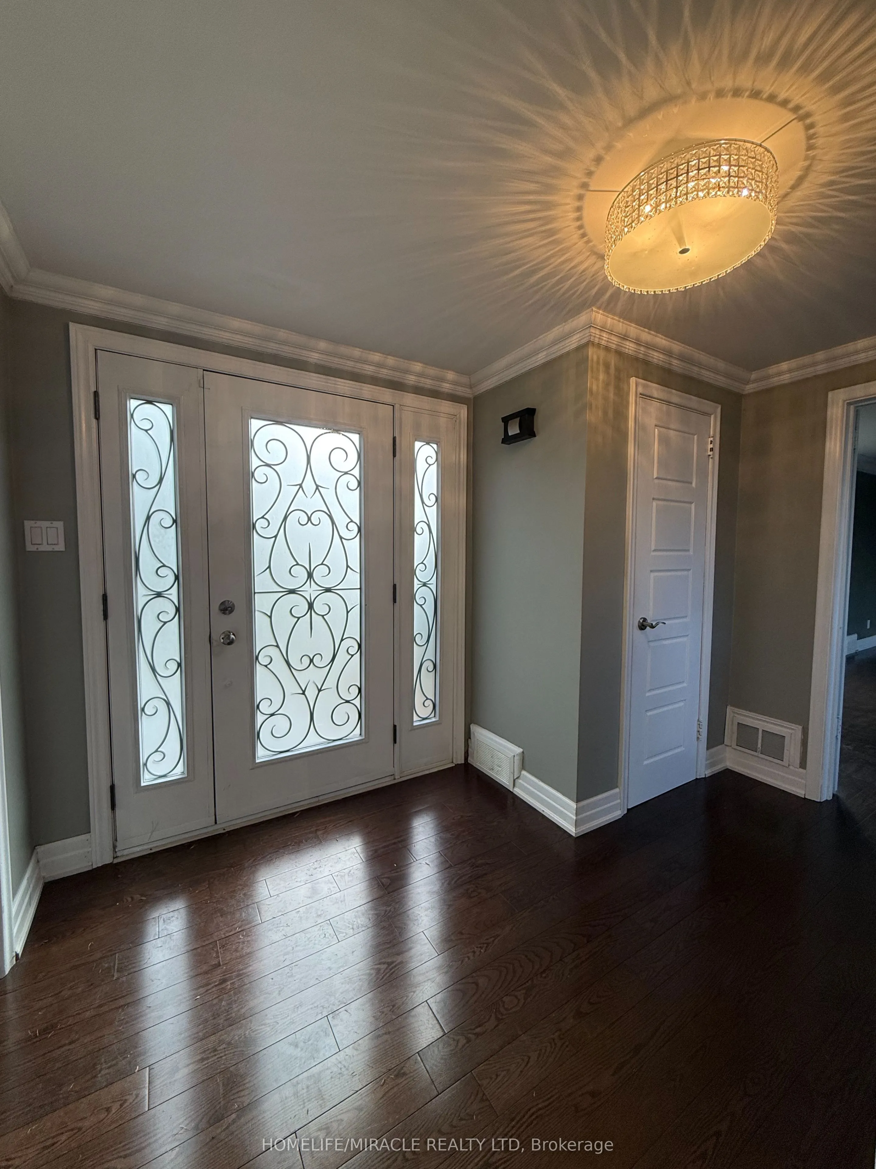 10 Yorkton Boulevard