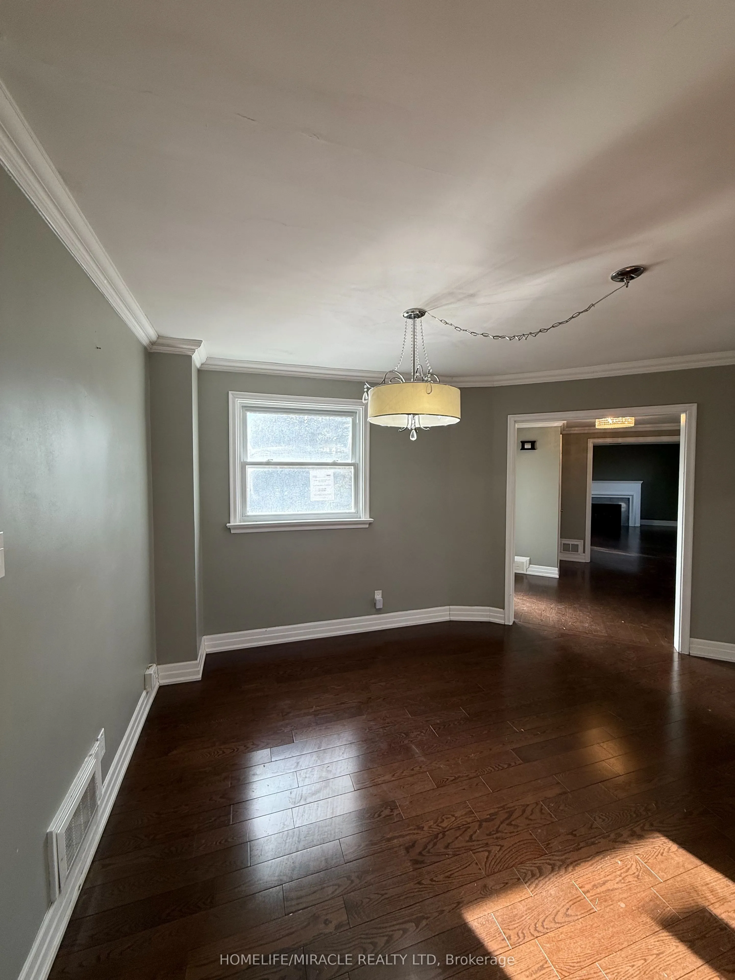 10 Yorkton Boulevard