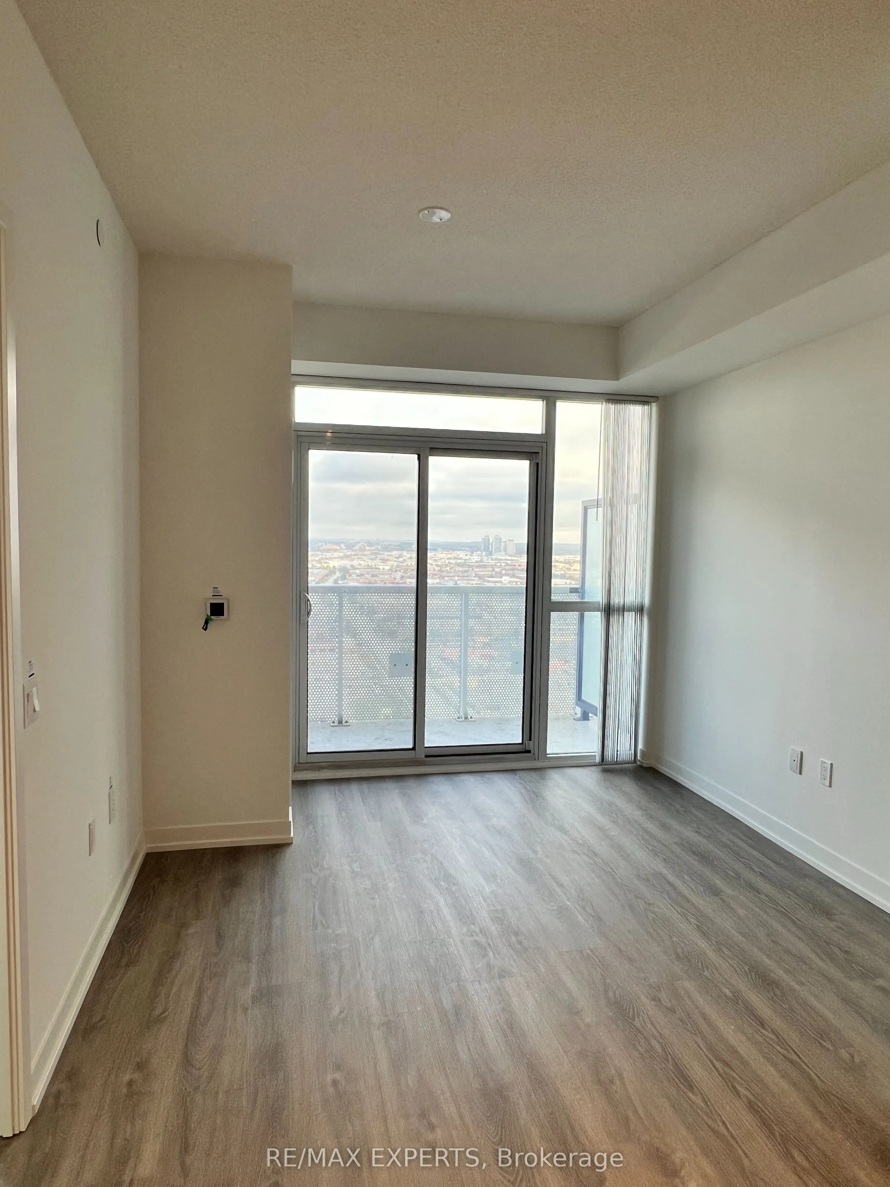 8 Interchange Way #2803