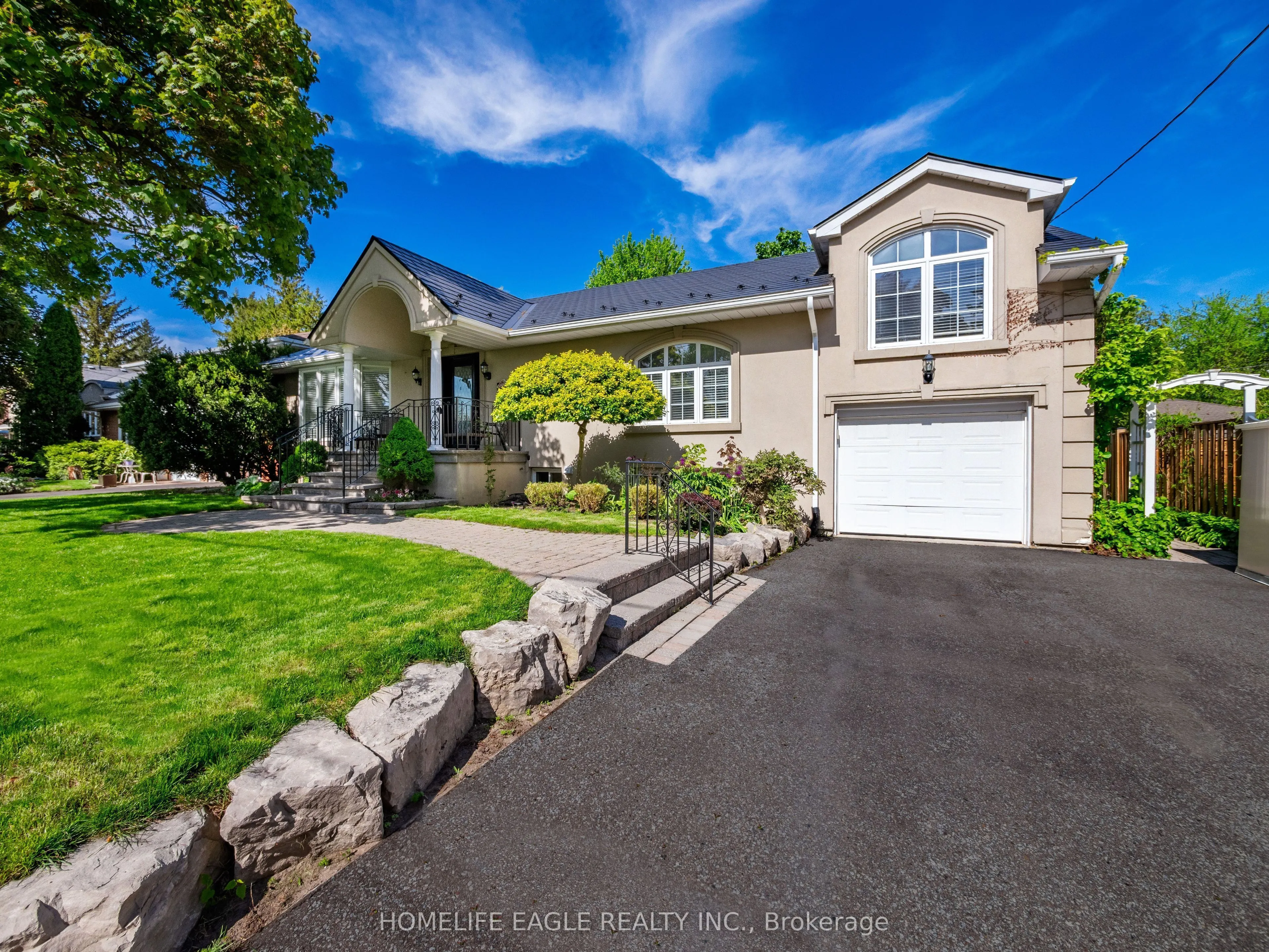 11 Knollside Drive