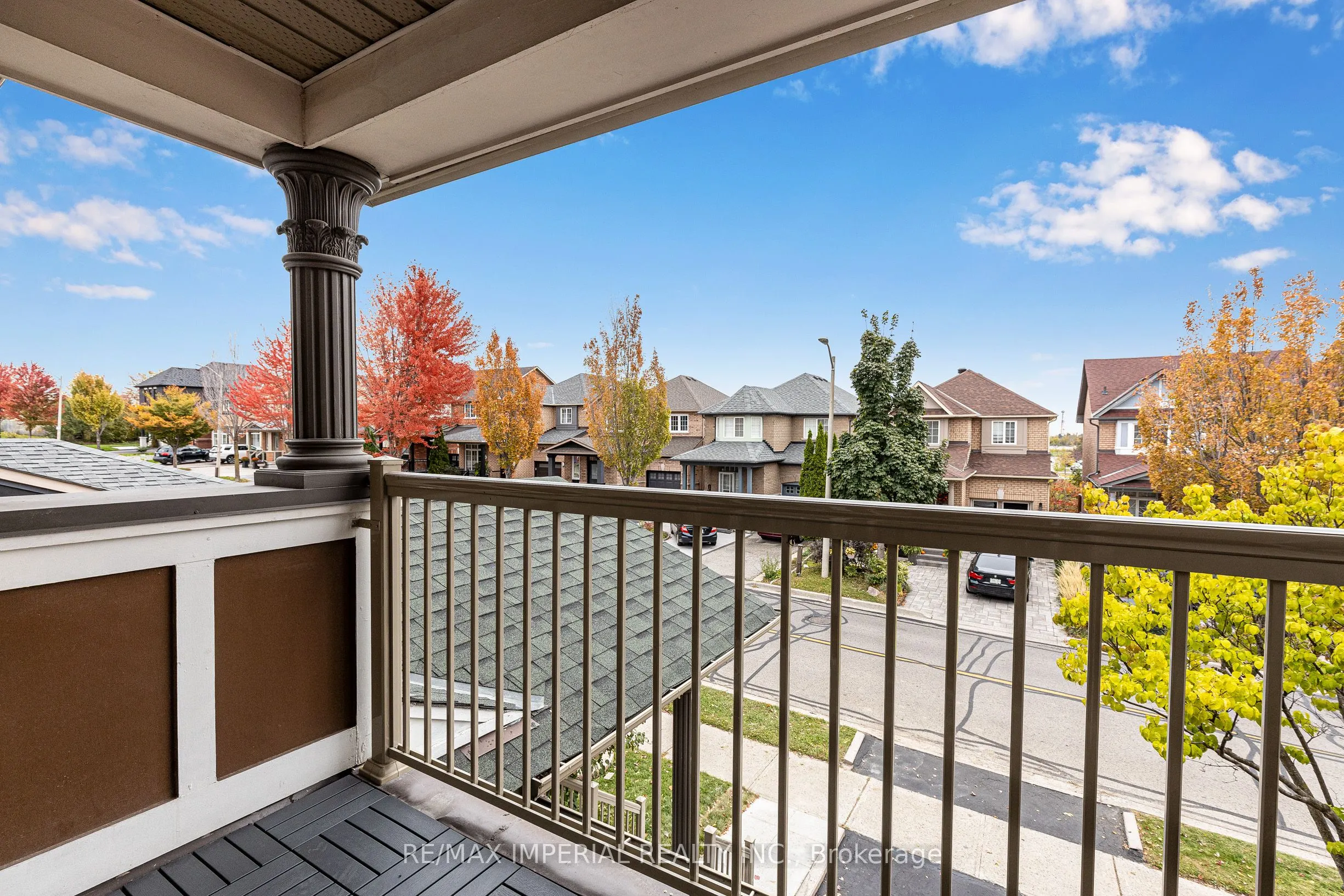 44 Hawkview Boulevard