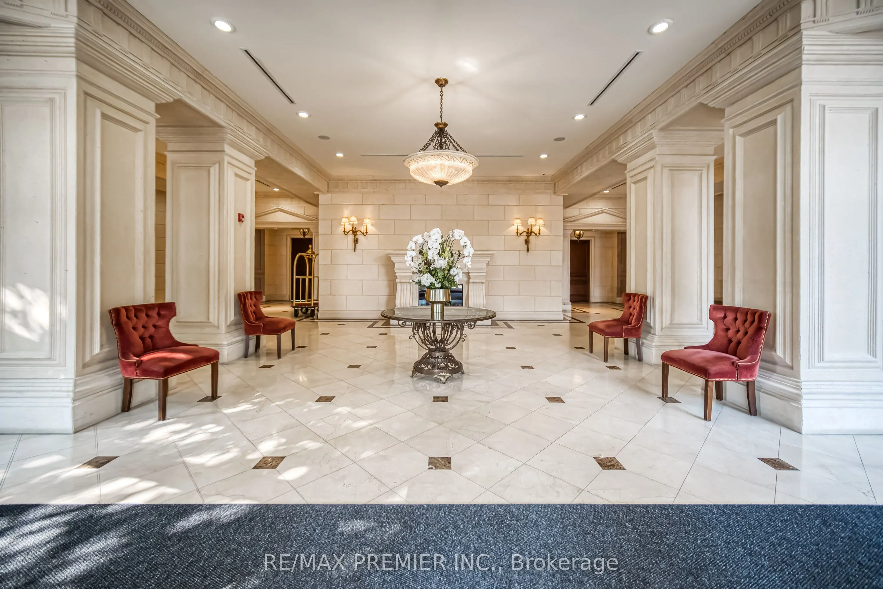 9225 Jane Street #614