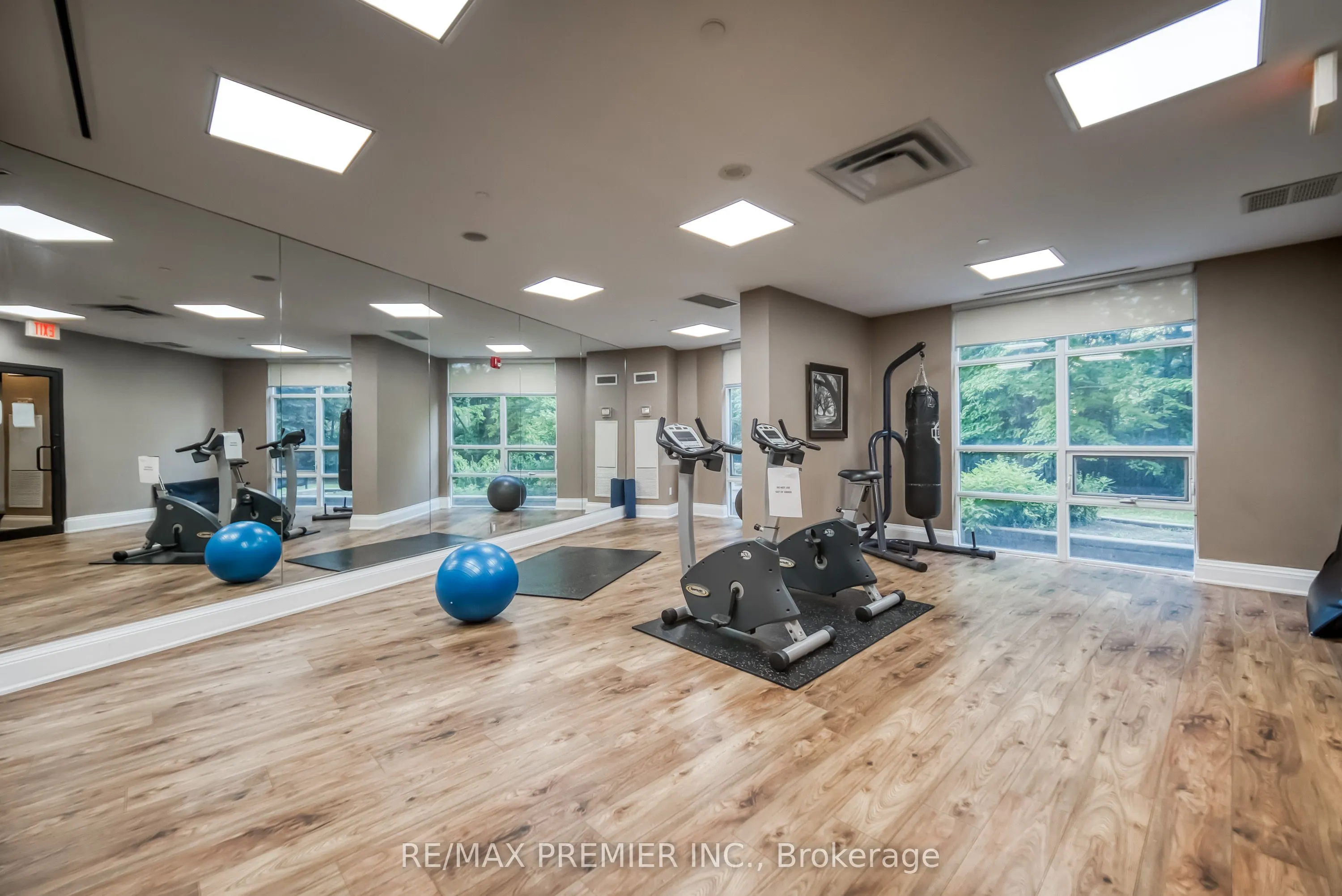 9225 Jane Street #614