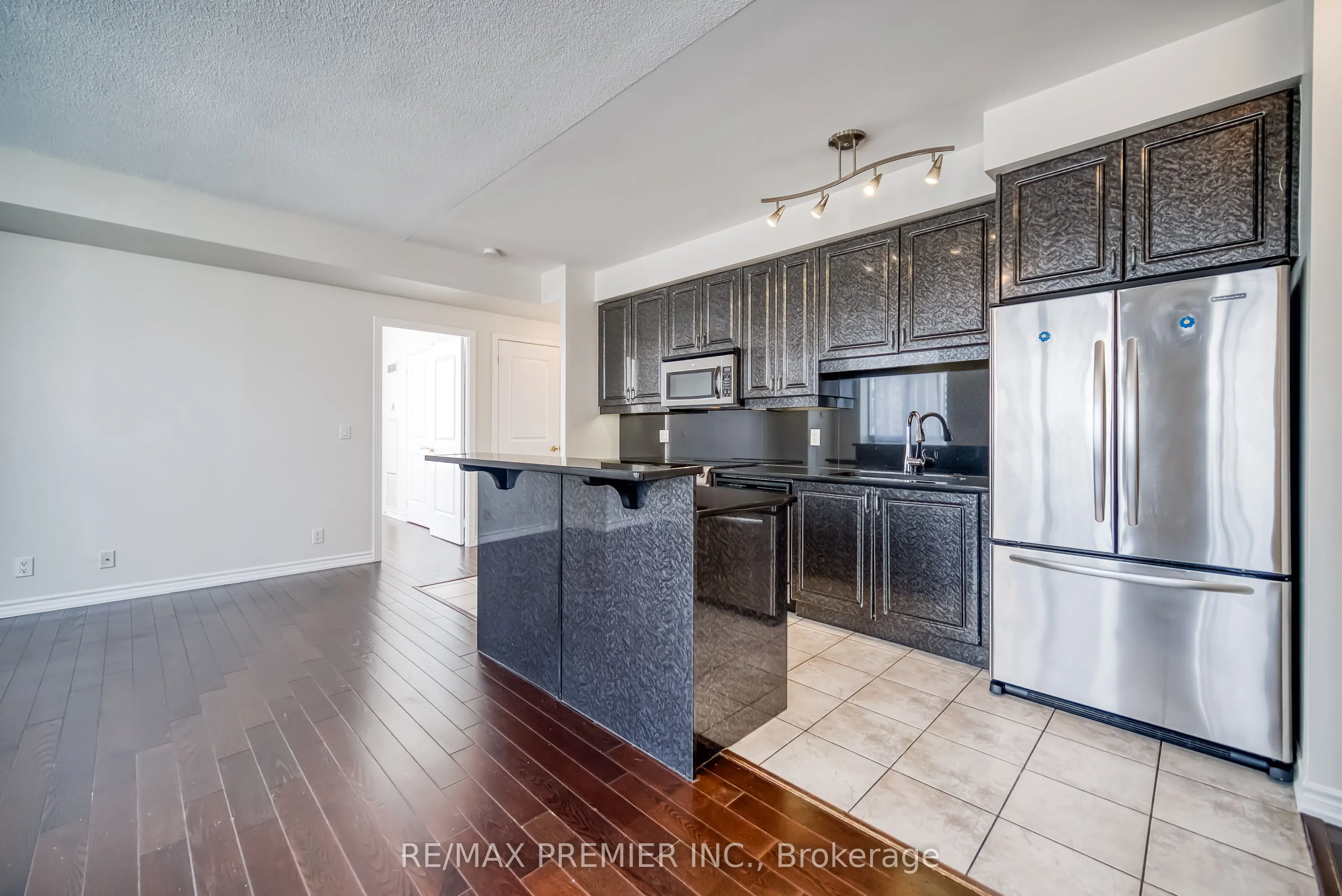 9225 Jane Street #614