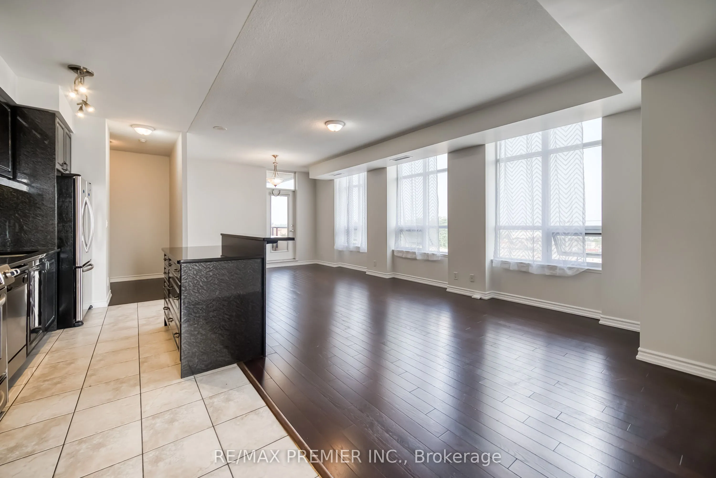 9225 Jane Street #614