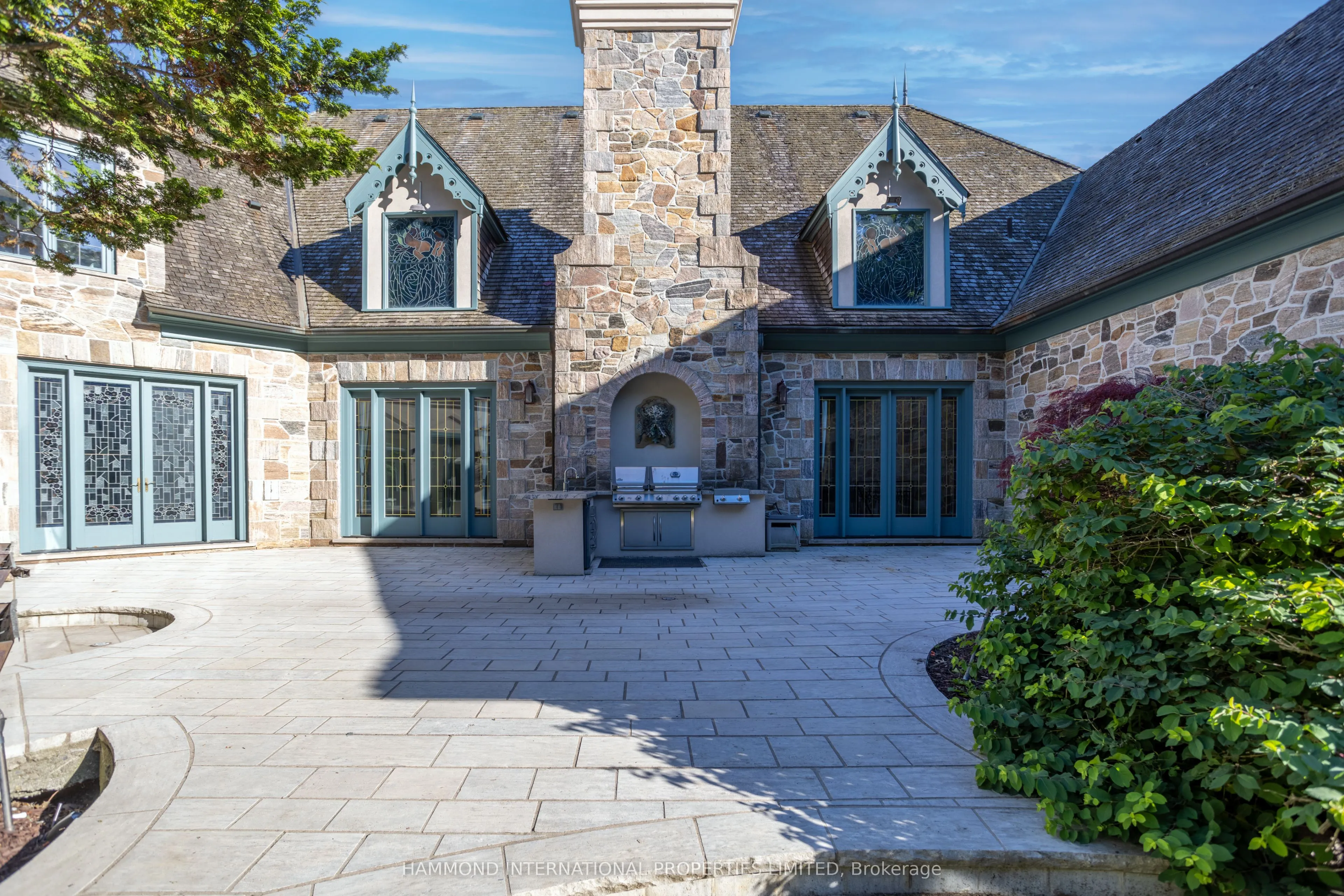 76 Quail Run Boulevard