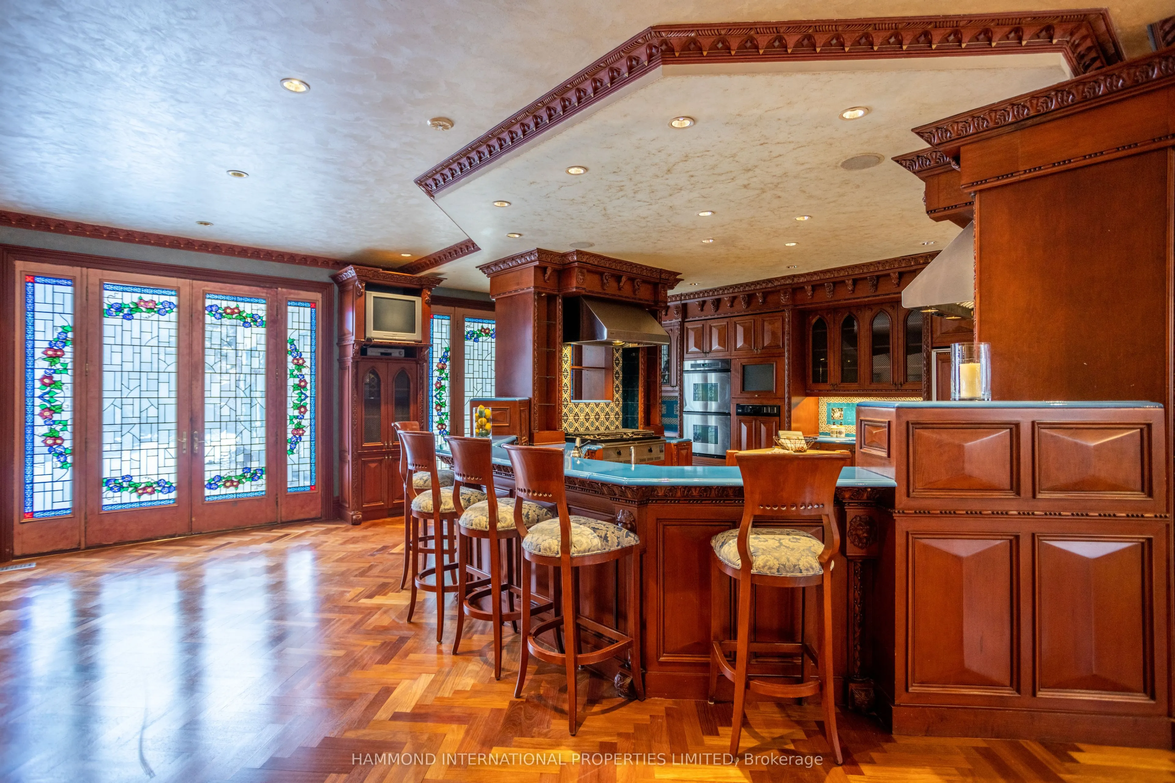 76 Quail Run Boulevard