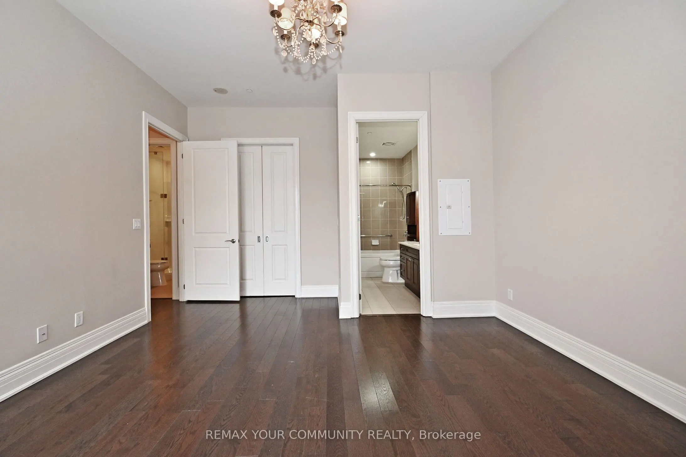 80 Burns Boulevard #416